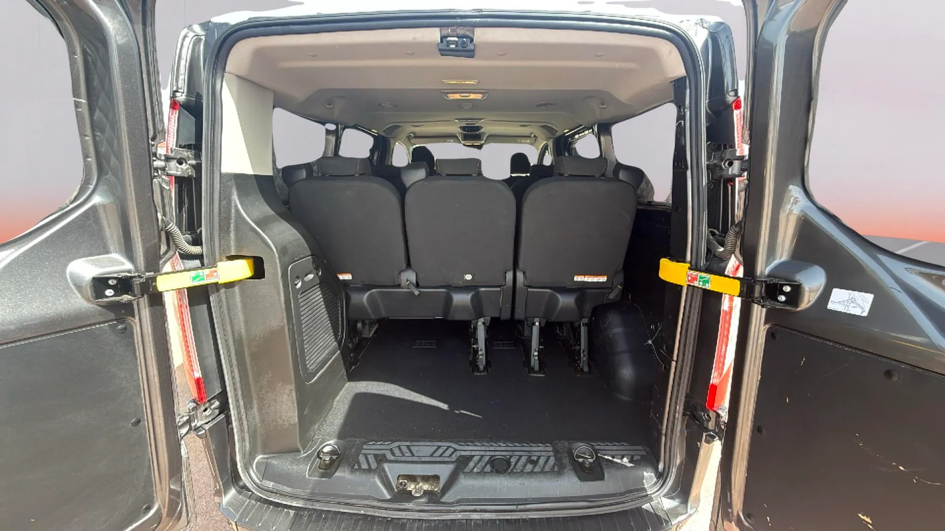 Ford Transit Custom Kombi 2.0 TDCi 320 L1 Trend - foto 16