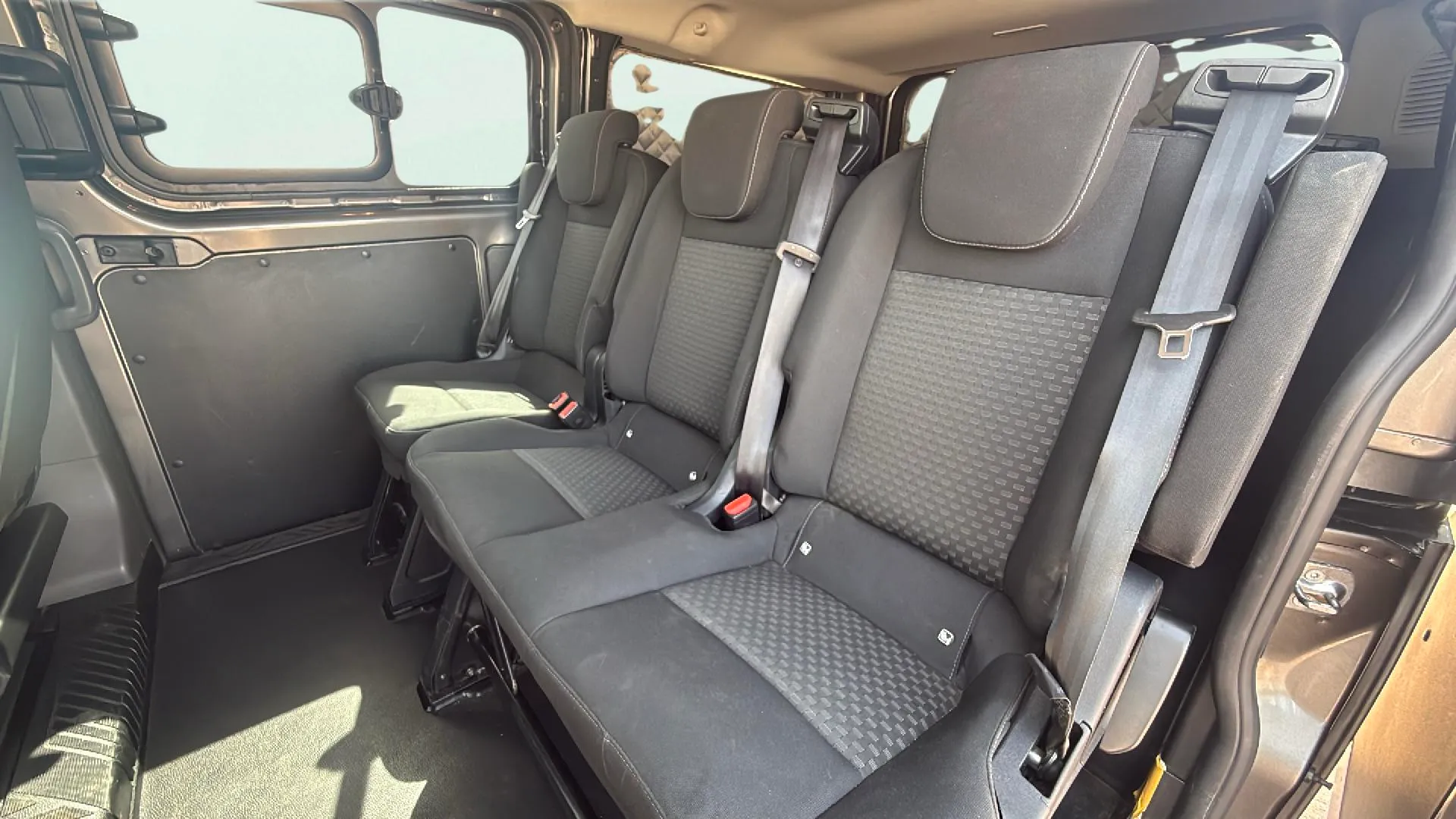 Ford Transit Custom Kombi 2.0 TDCi 320 L1 Trend - foto 13