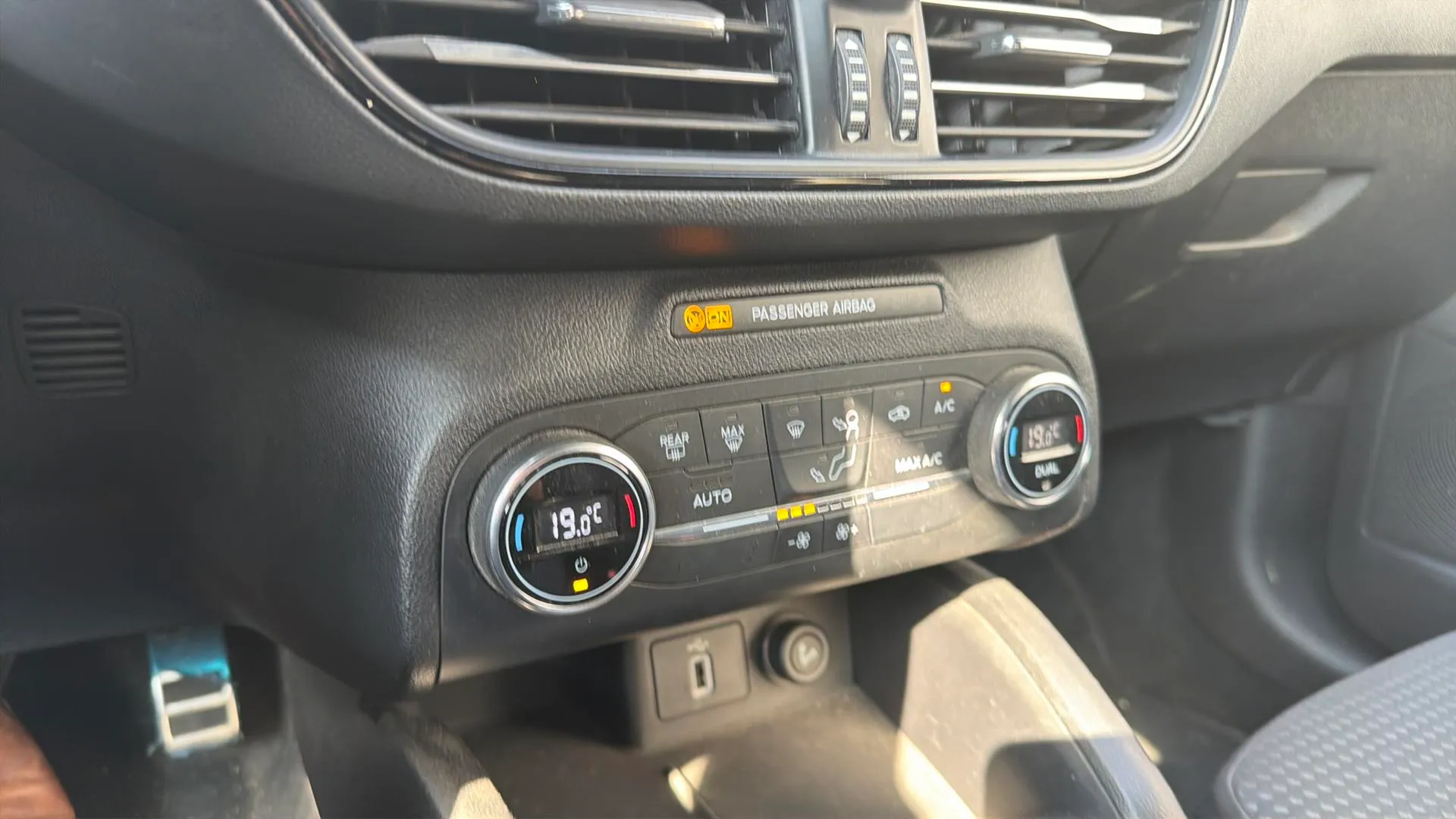 Ford Focus 1.5 EcoBlue ST-Line - foto 12