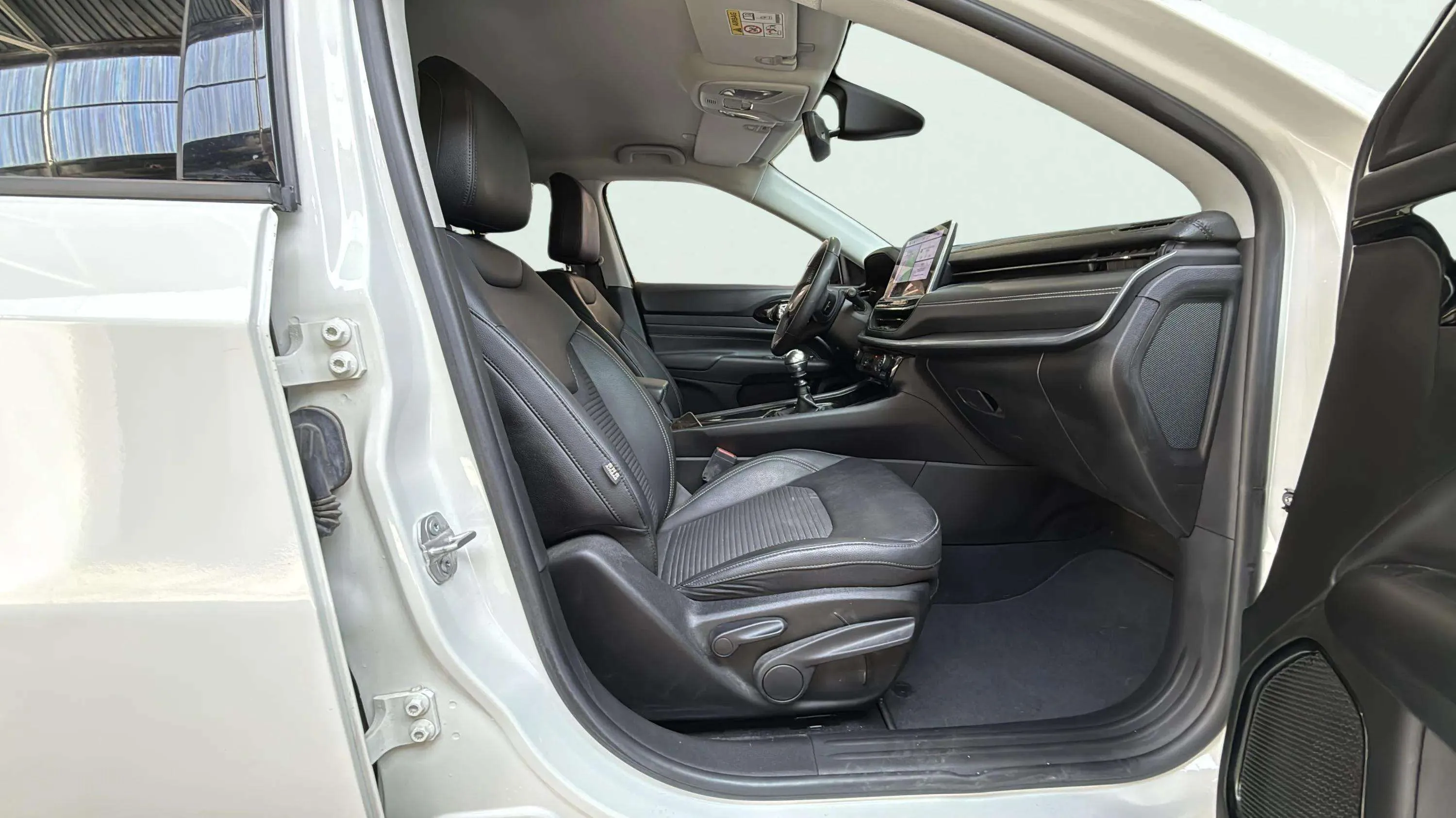 Jeep Compass 1.6 Mjet Limited FWD - foto 15