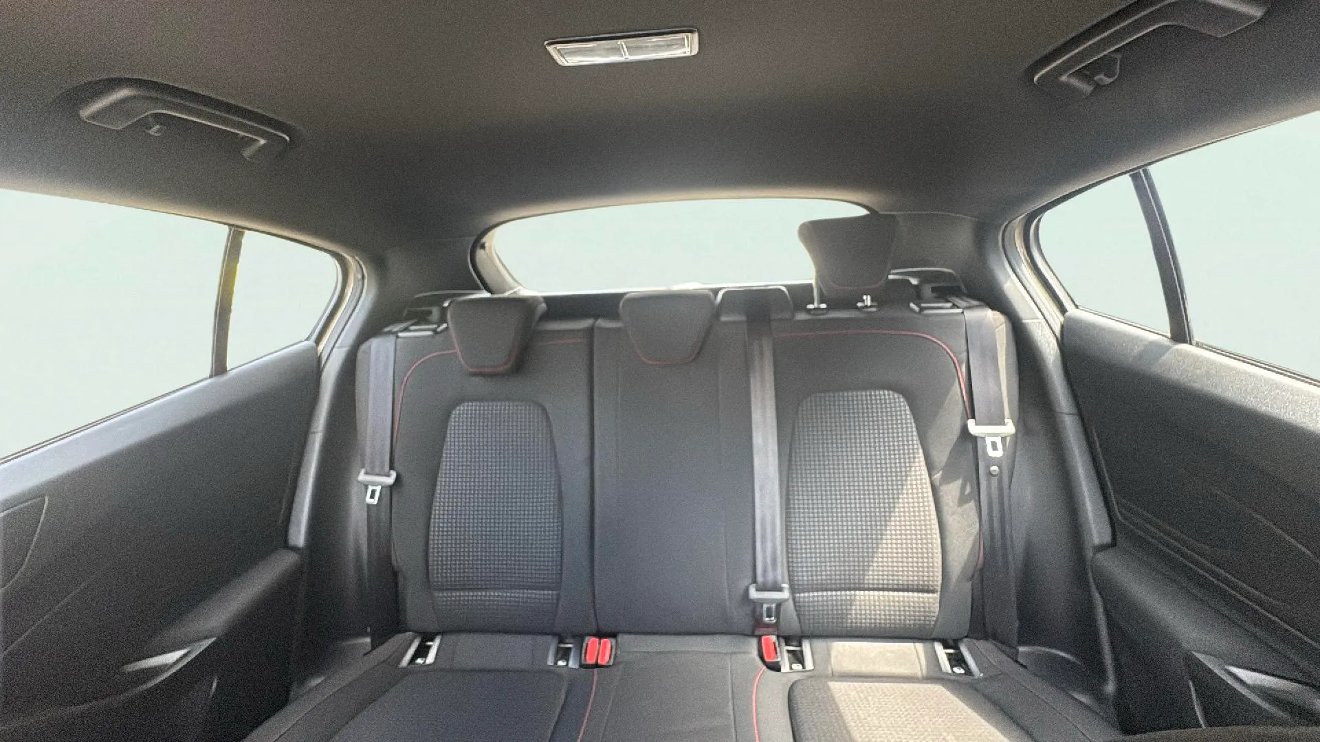 Ford Focus 1.0 EcoBoost ST-Line - foto 13