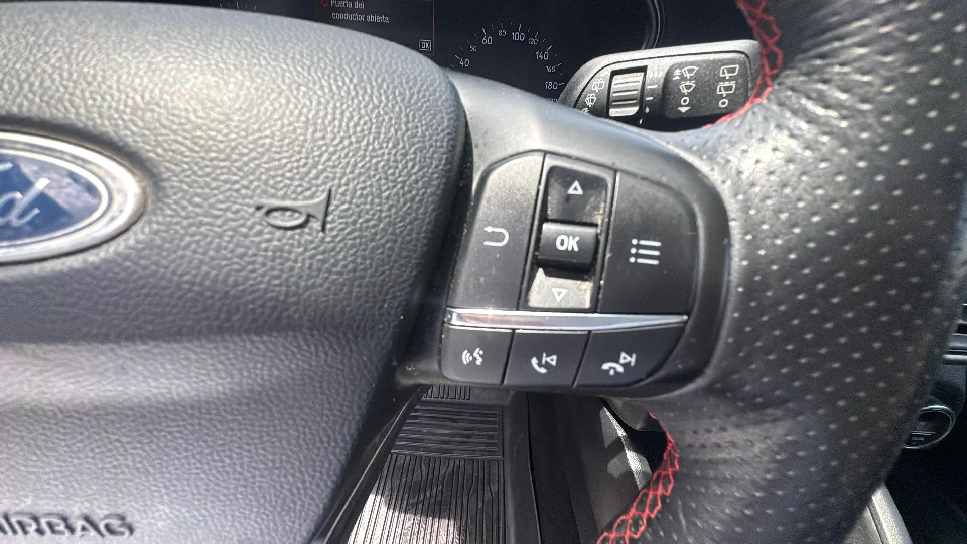 Ford Focus 1.0 EcoBoost ST-Line - foto 16