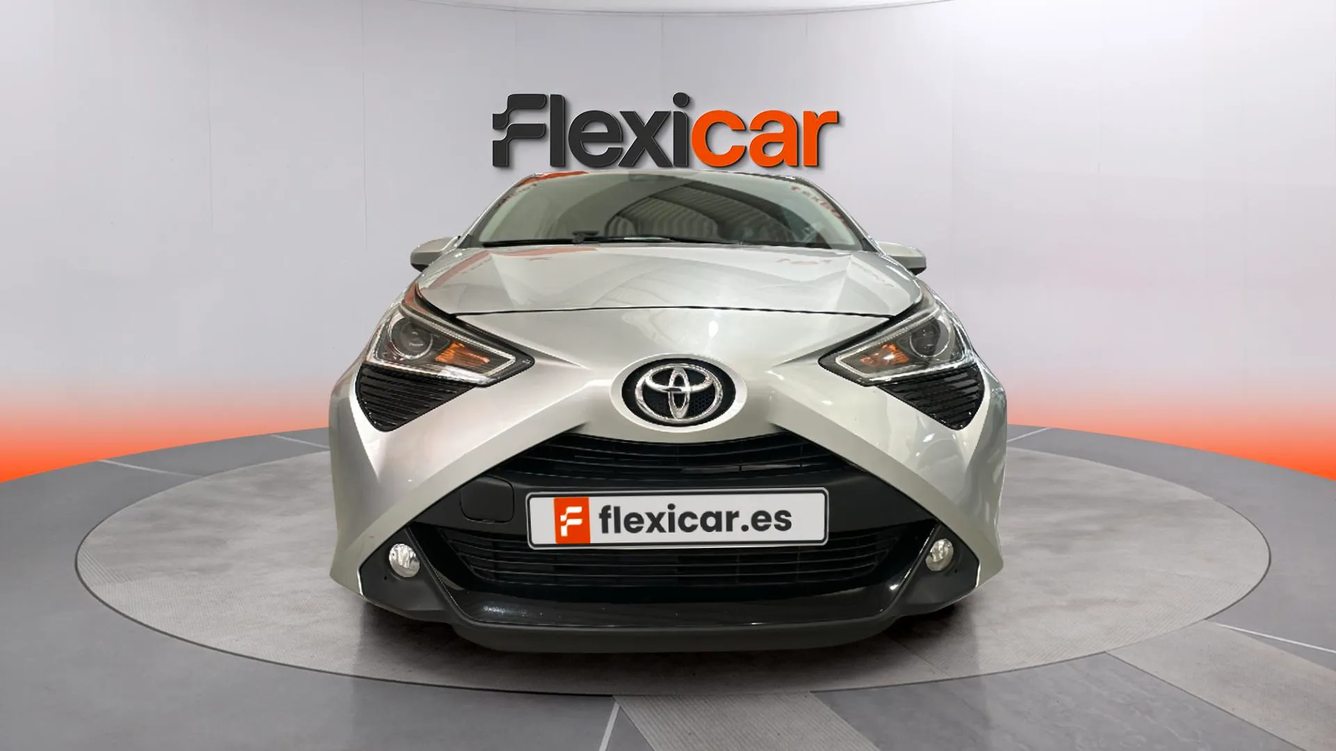 Toyota Aygo 1.0 70 x-play - foto 2