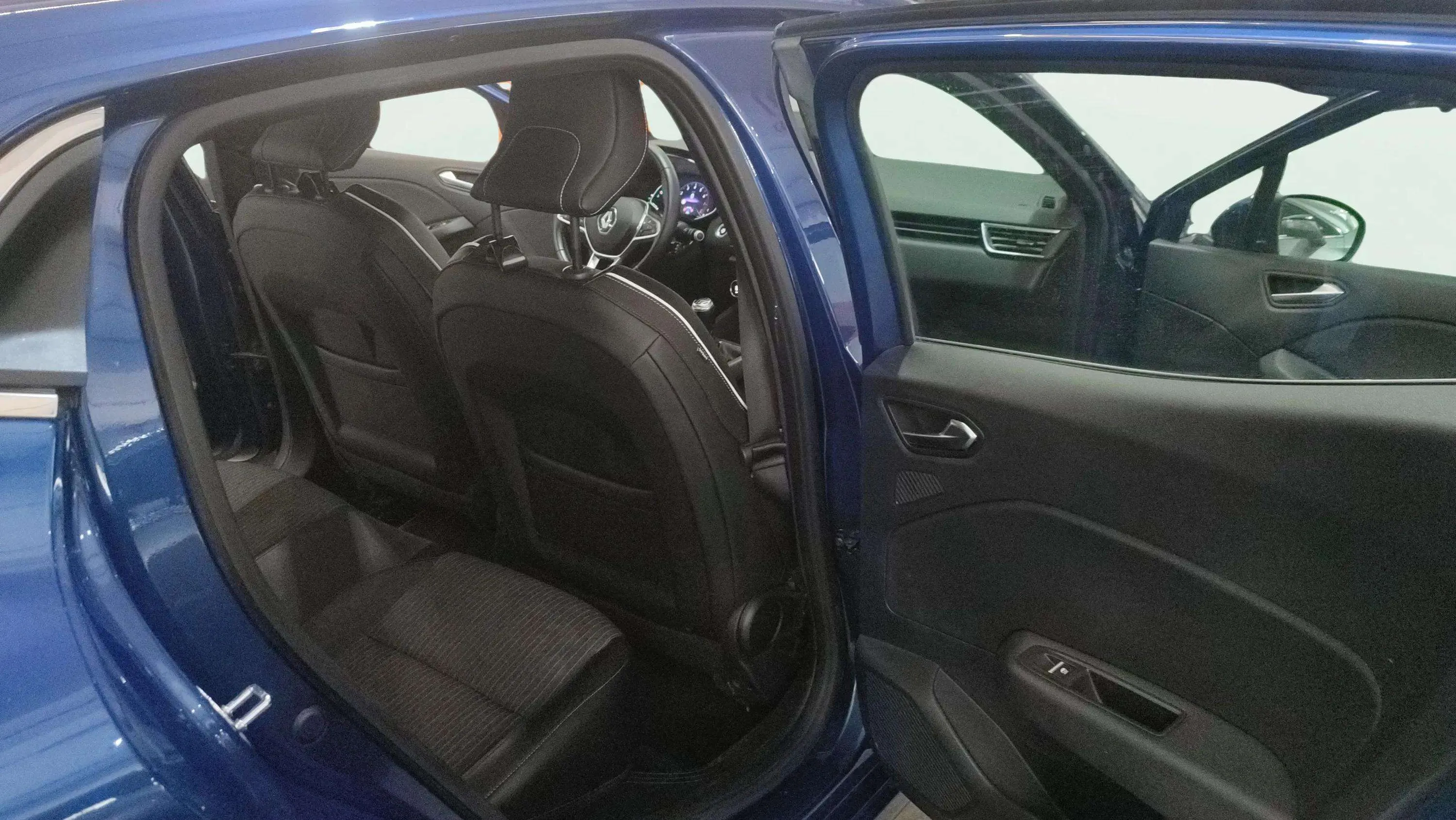 Renault Clio Intens TCe - foto 9