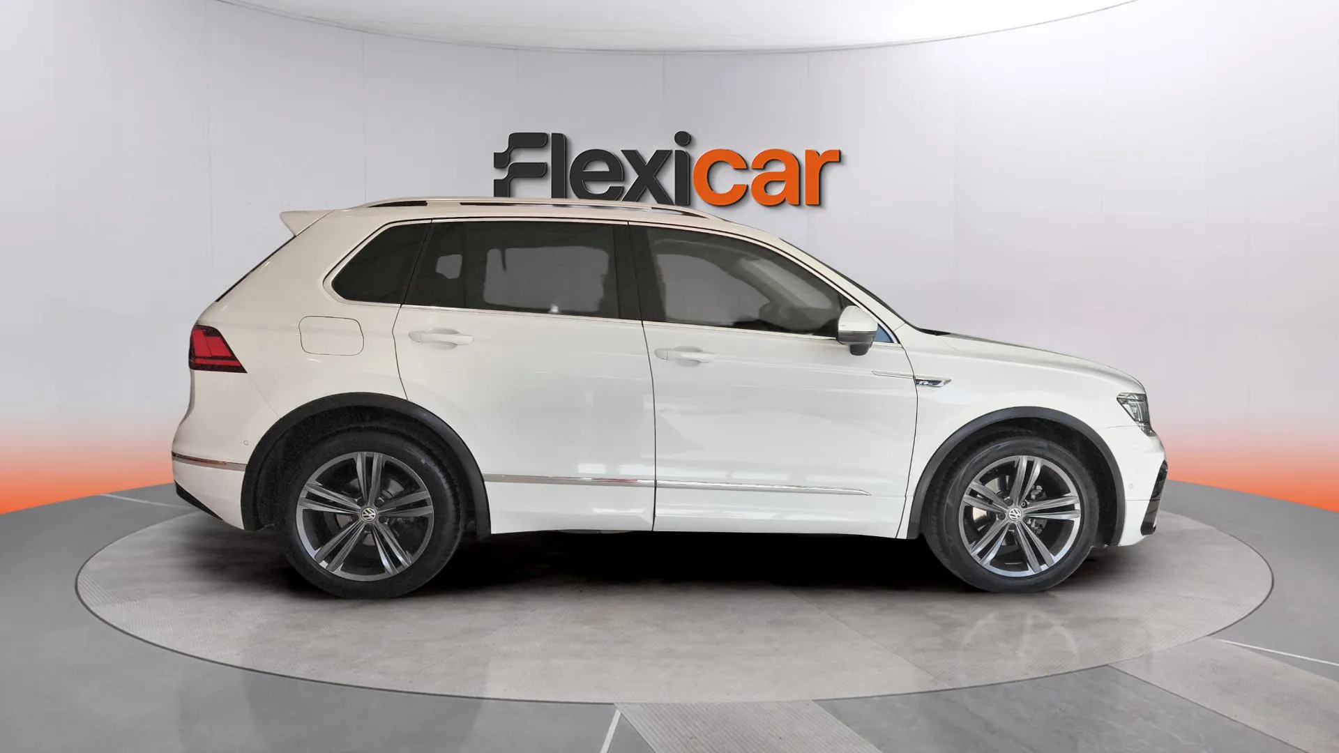 Volkswagen Tiguan Sport 2.0 TDI DSG - foto 3
