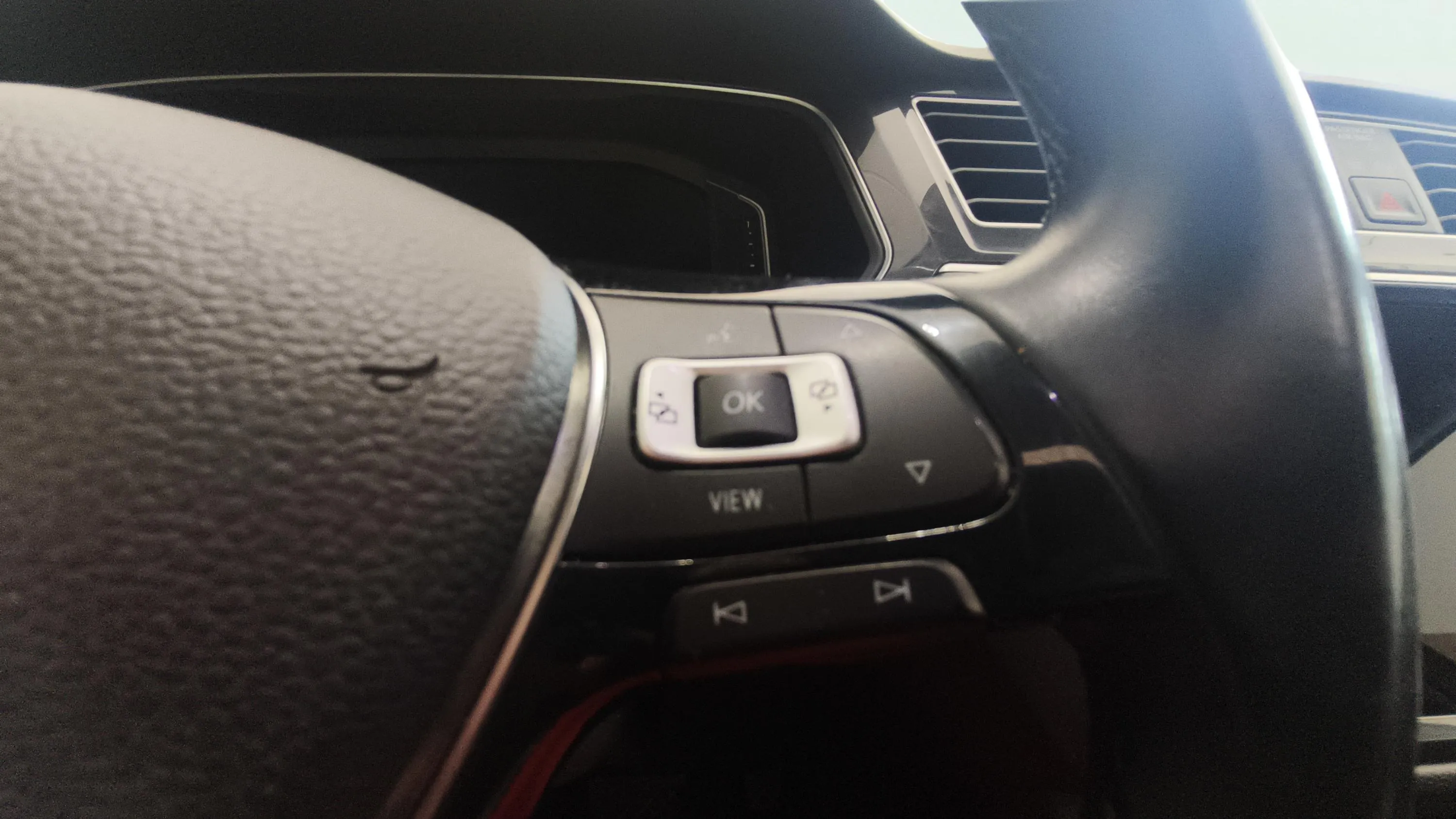 Volkswagen Tiguan Sport 2.0 TDI DSG - foto 16