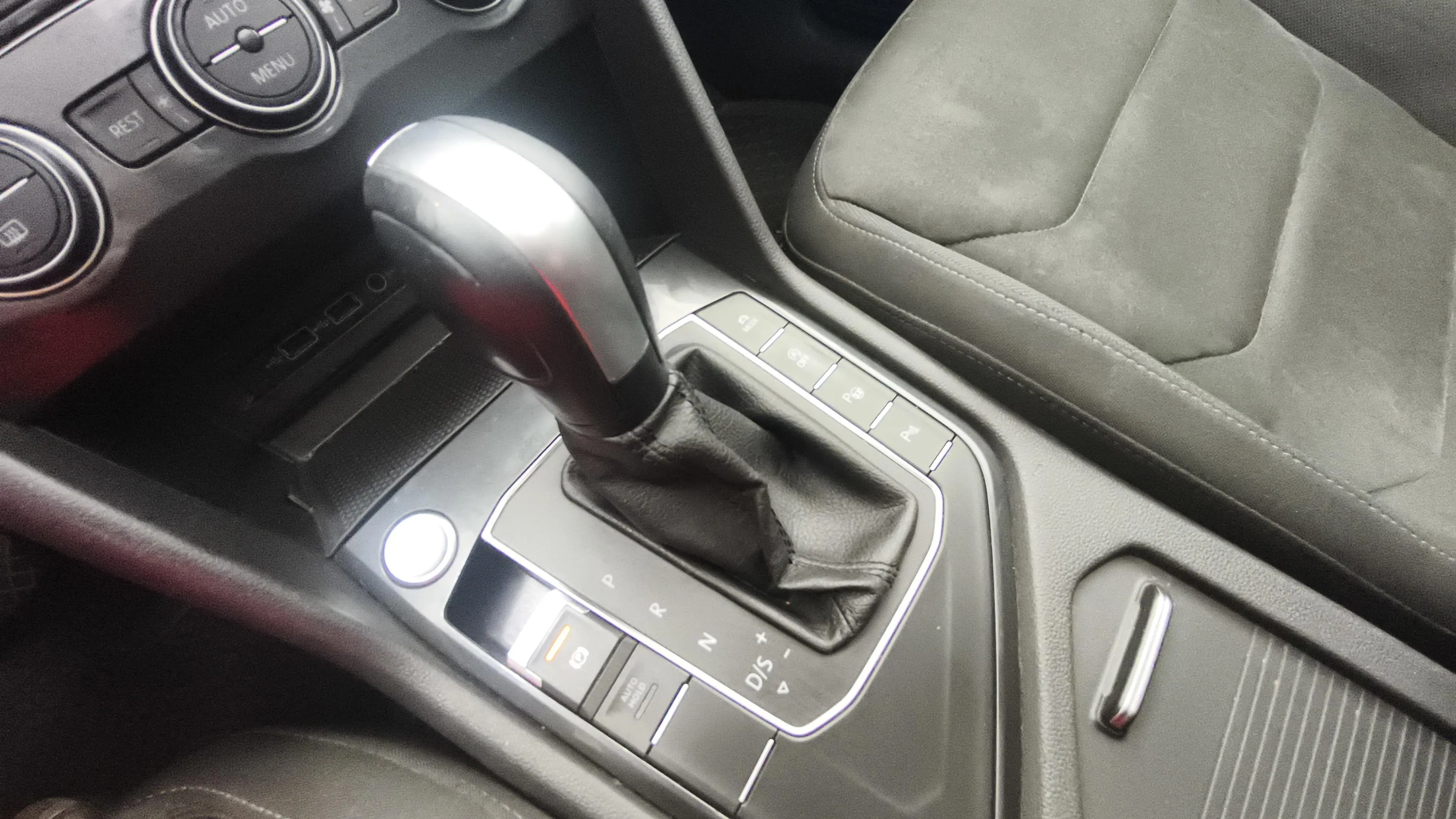 Volkswagen Tiguan Sport 2.0 TDI DSG - foto 17