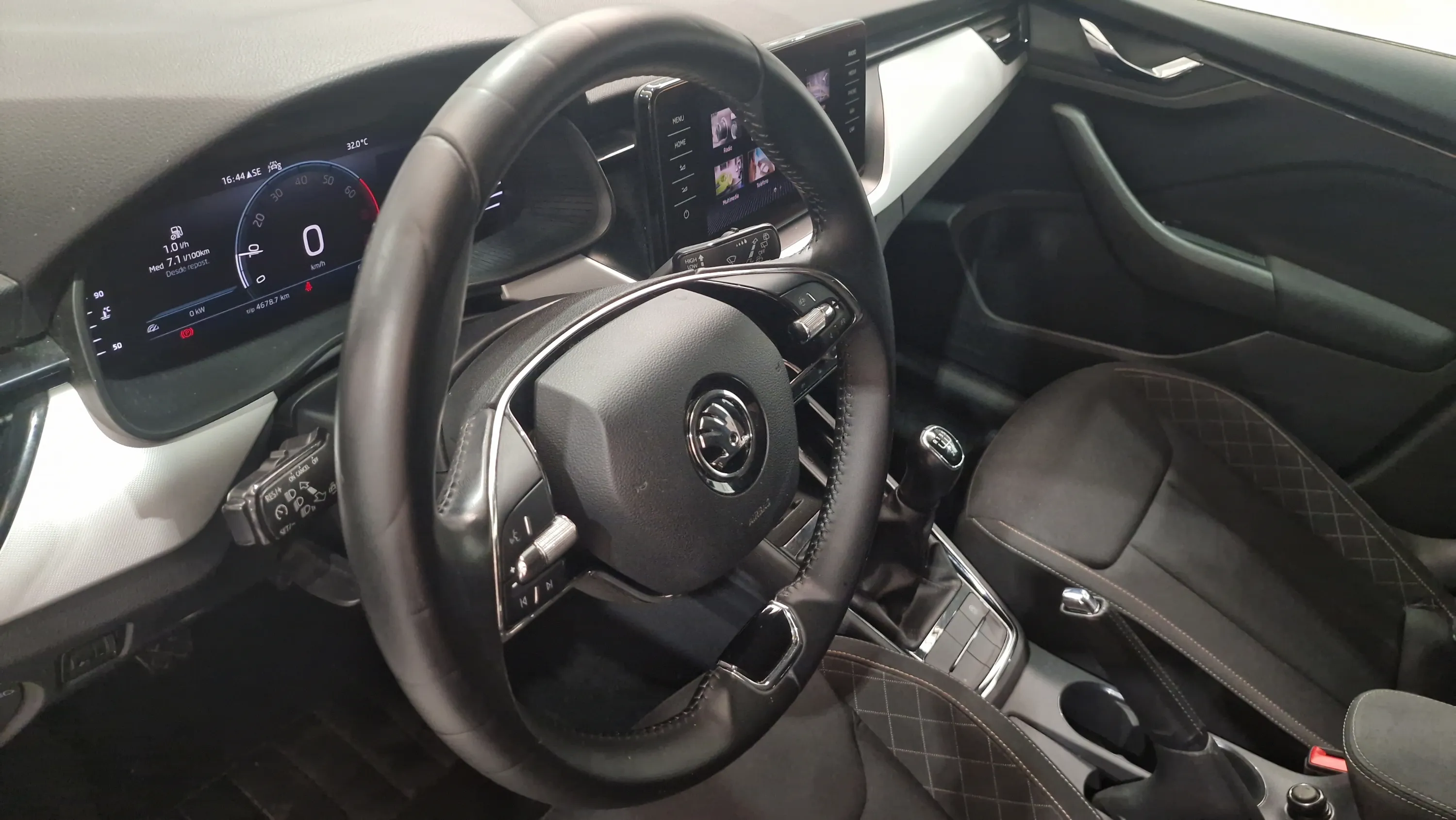 Škoda Scala 1.0 TSI Active - foto 14