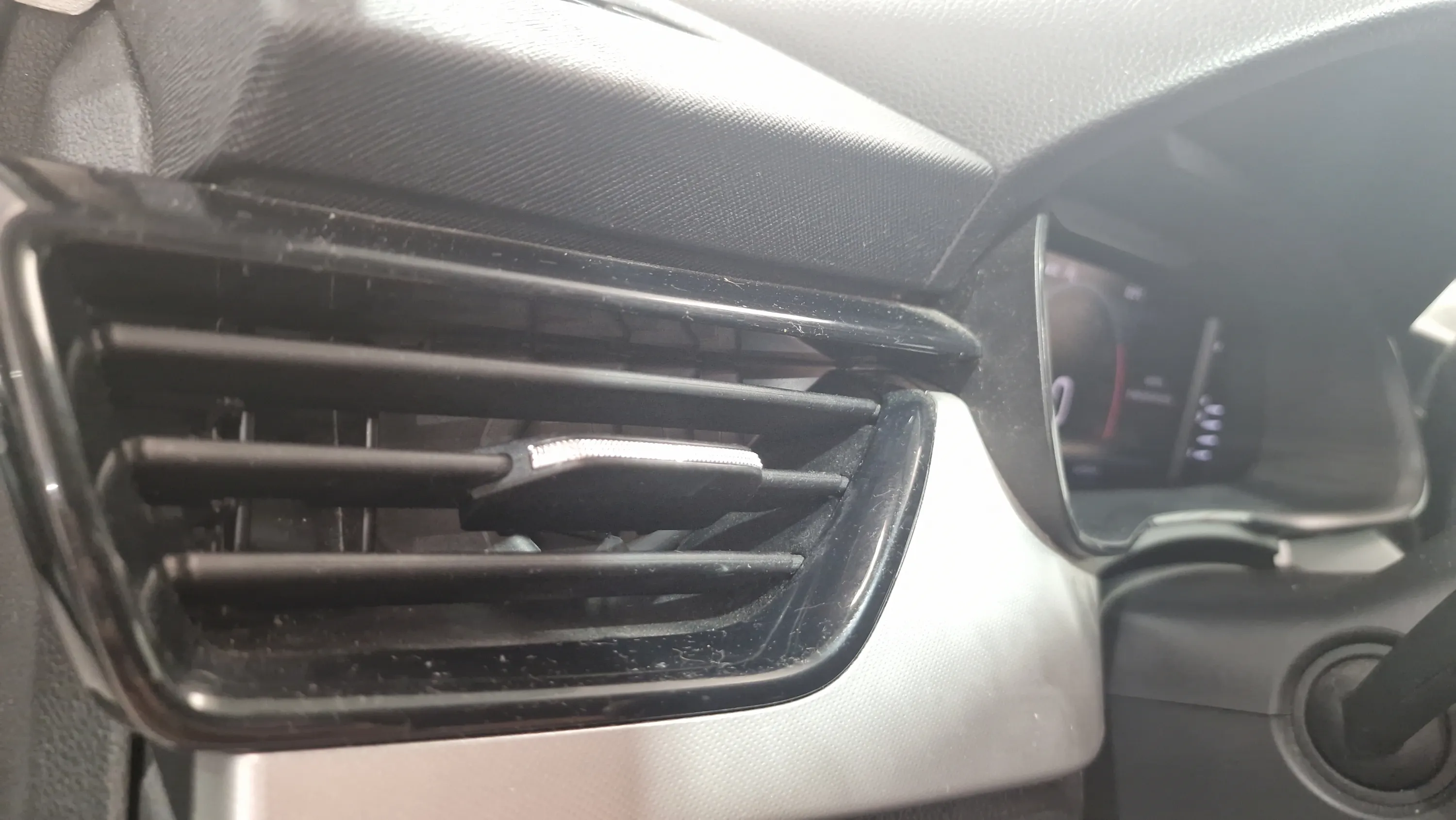 Škoda Scala 1.0 TSI Active - foto 35