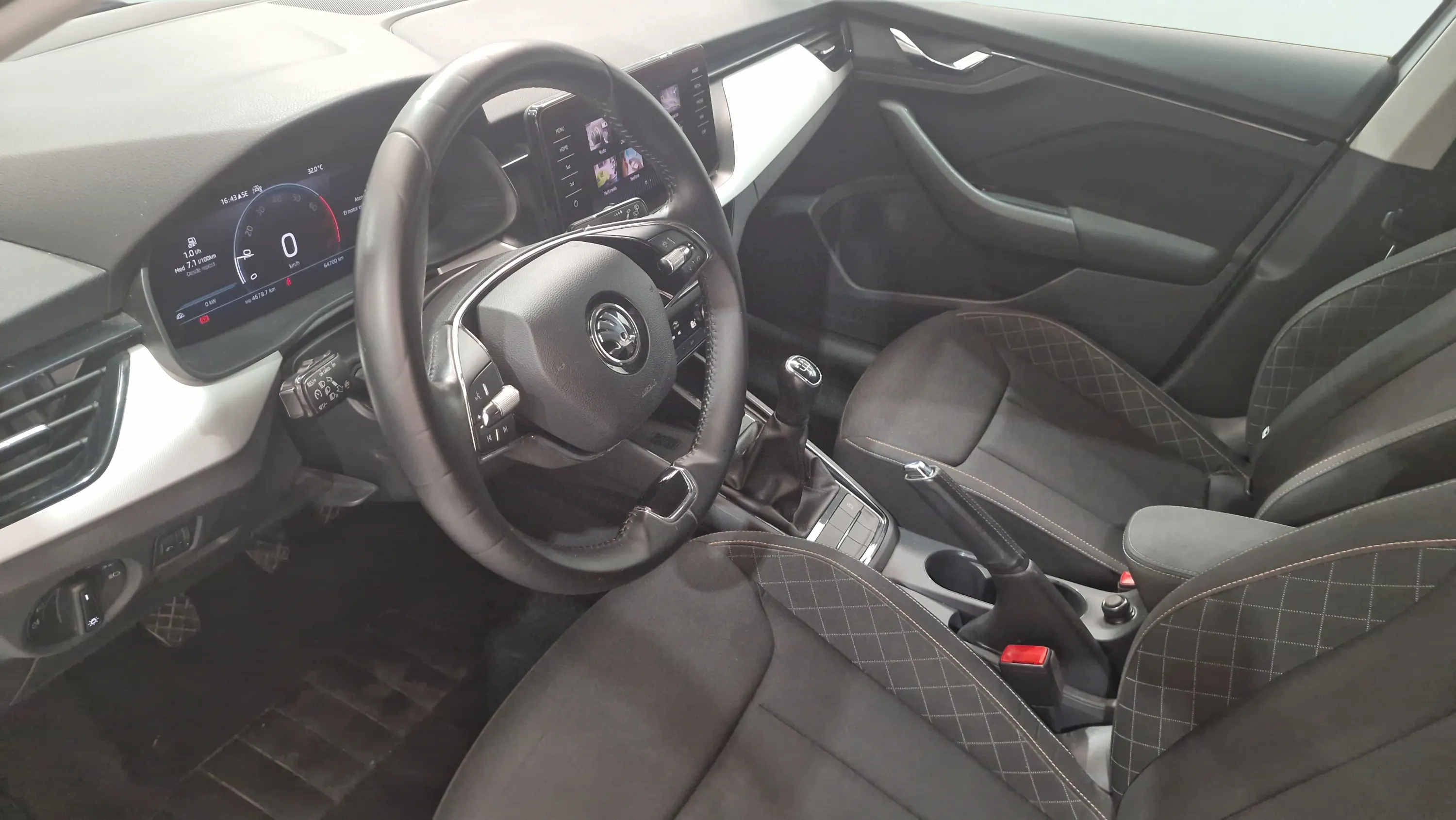 Škoda Scala 1.0 TSI Active - foto 12