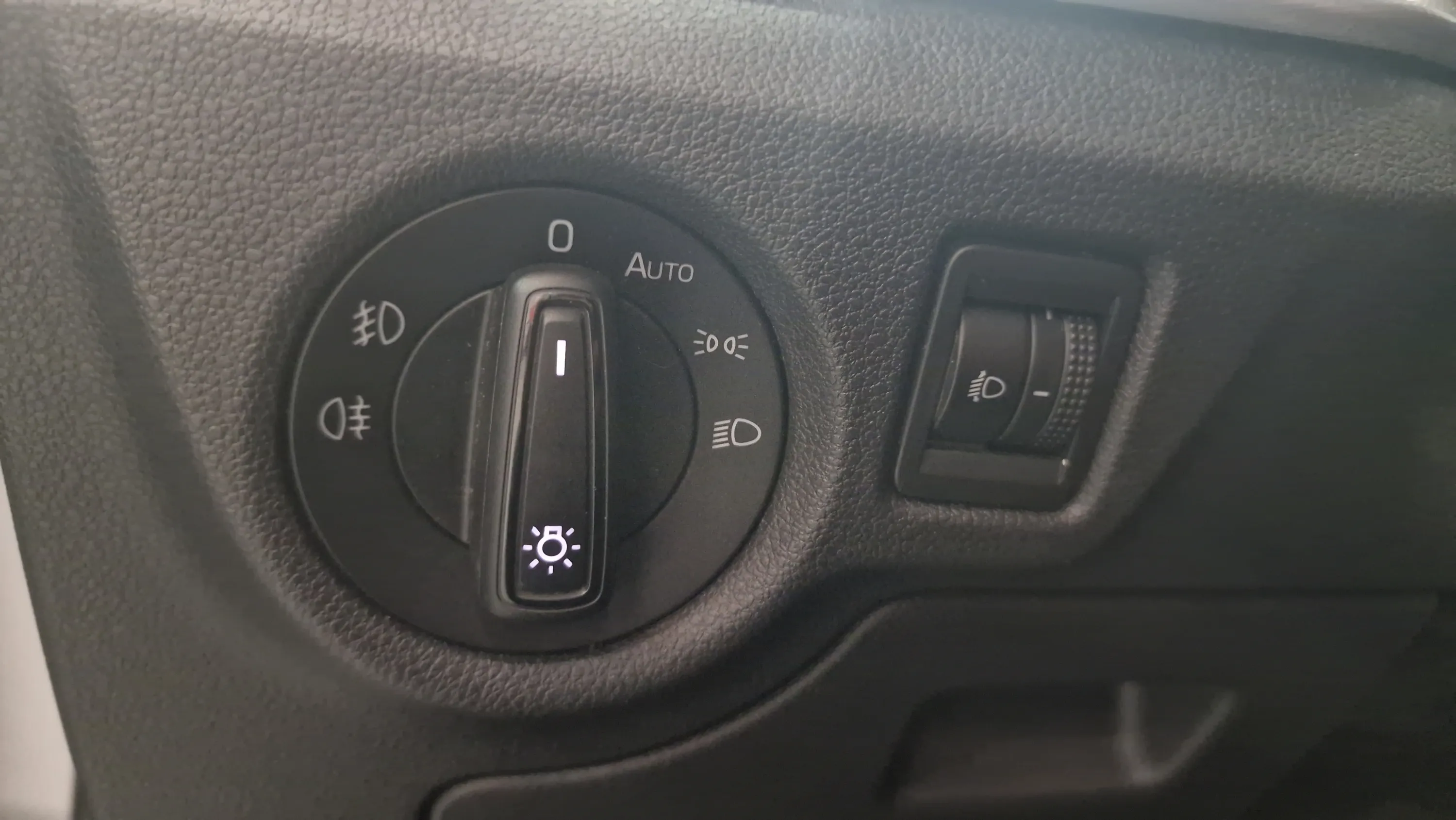 Škoda Scala 1.0 TSI Active - foto 34