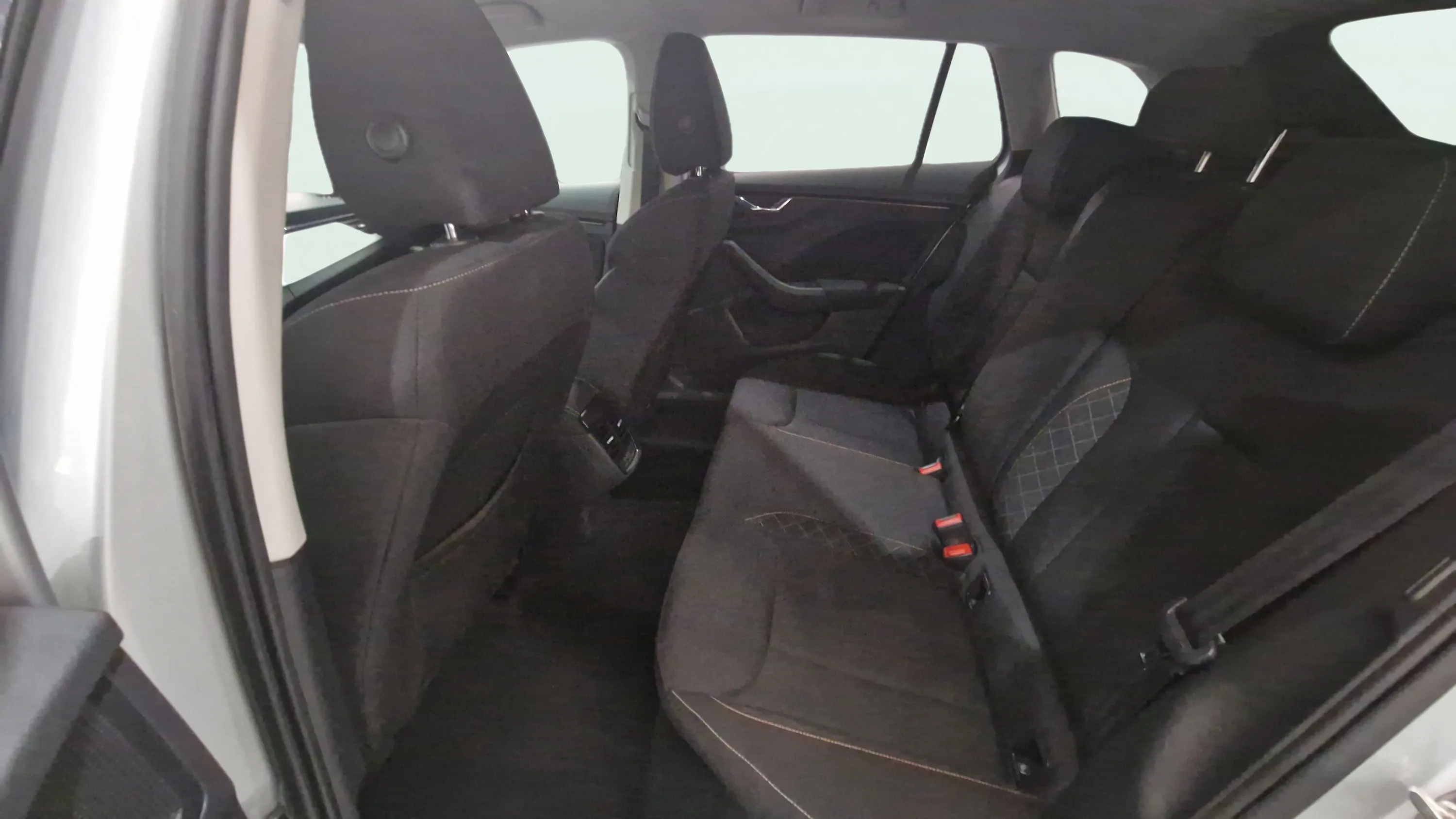 Škoda Scala 1.0 TSI Active - foto 10
