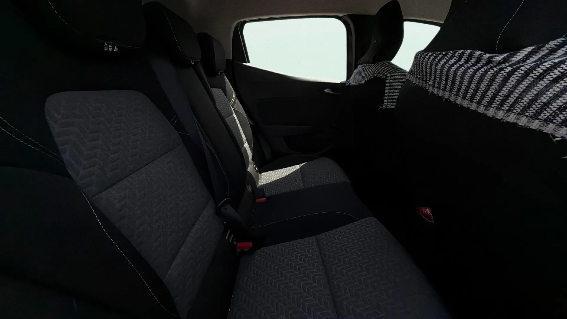 Renault Clio Evolution TCe - foto 11