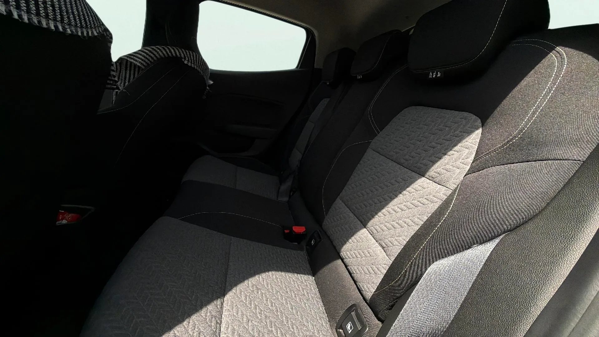Renault Clio Evolution TCe - foto 10