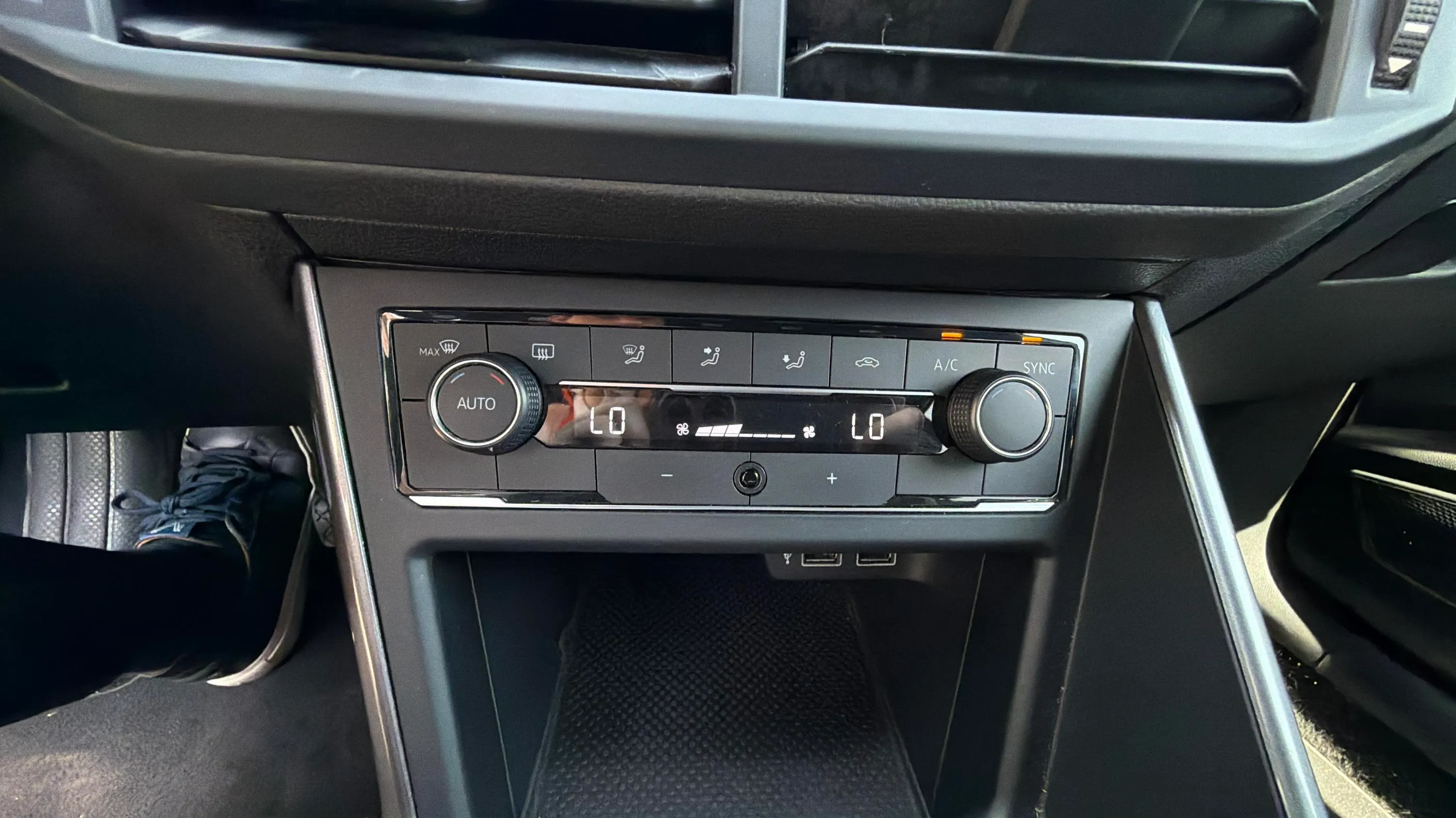 Volkswagen Polo Sport 1.0 TSI - foto 22