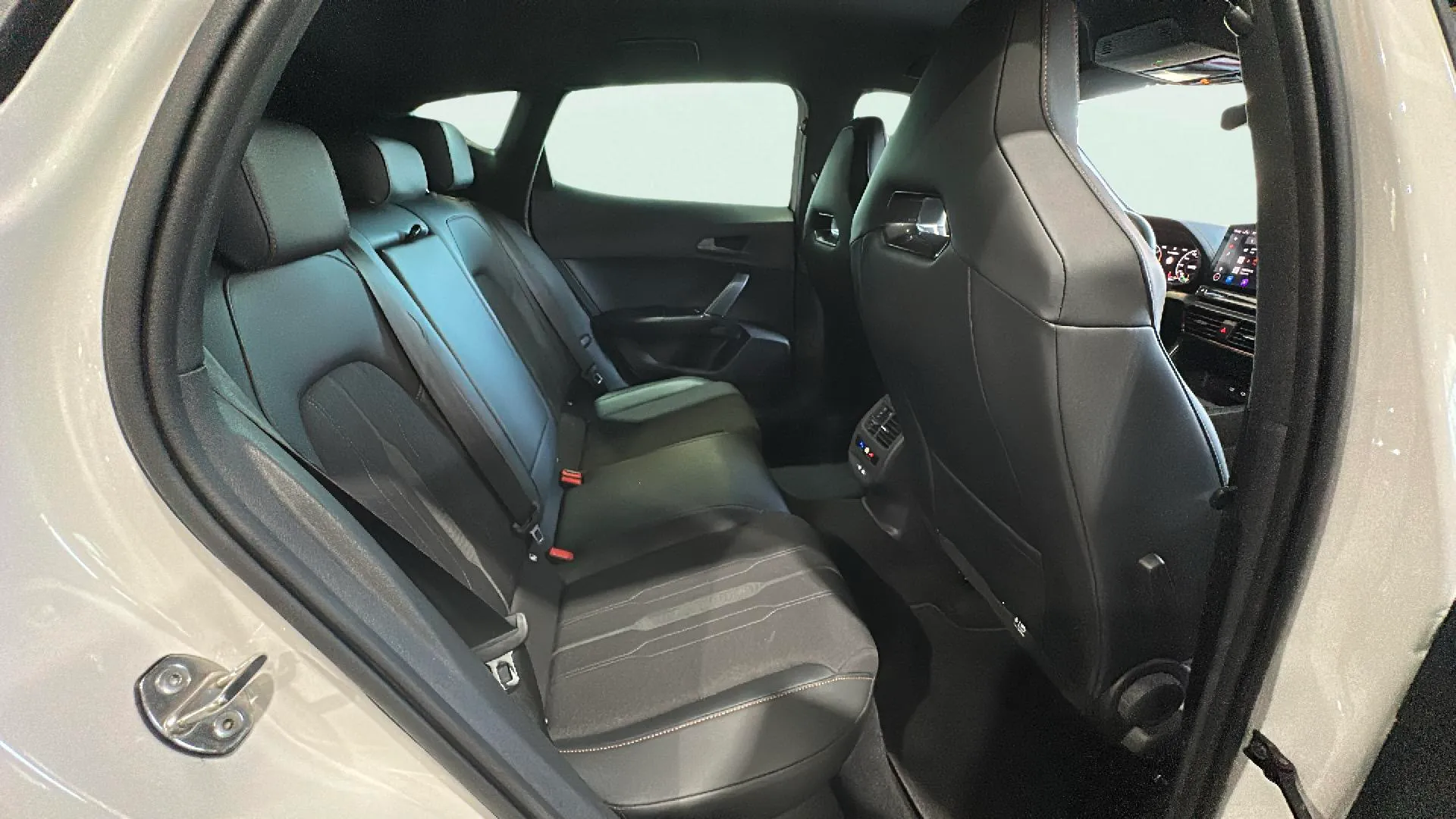 Cupra Formentor 1.4 e-Hybrid VZ DSG - foto 13