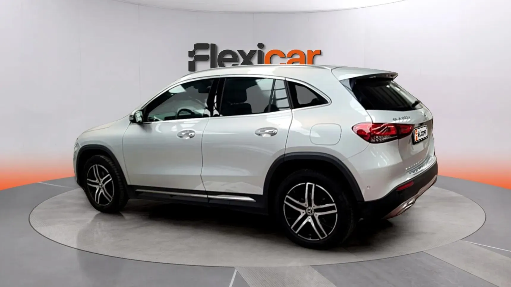 Mercedes-Benz GLA 200 D - foto 6