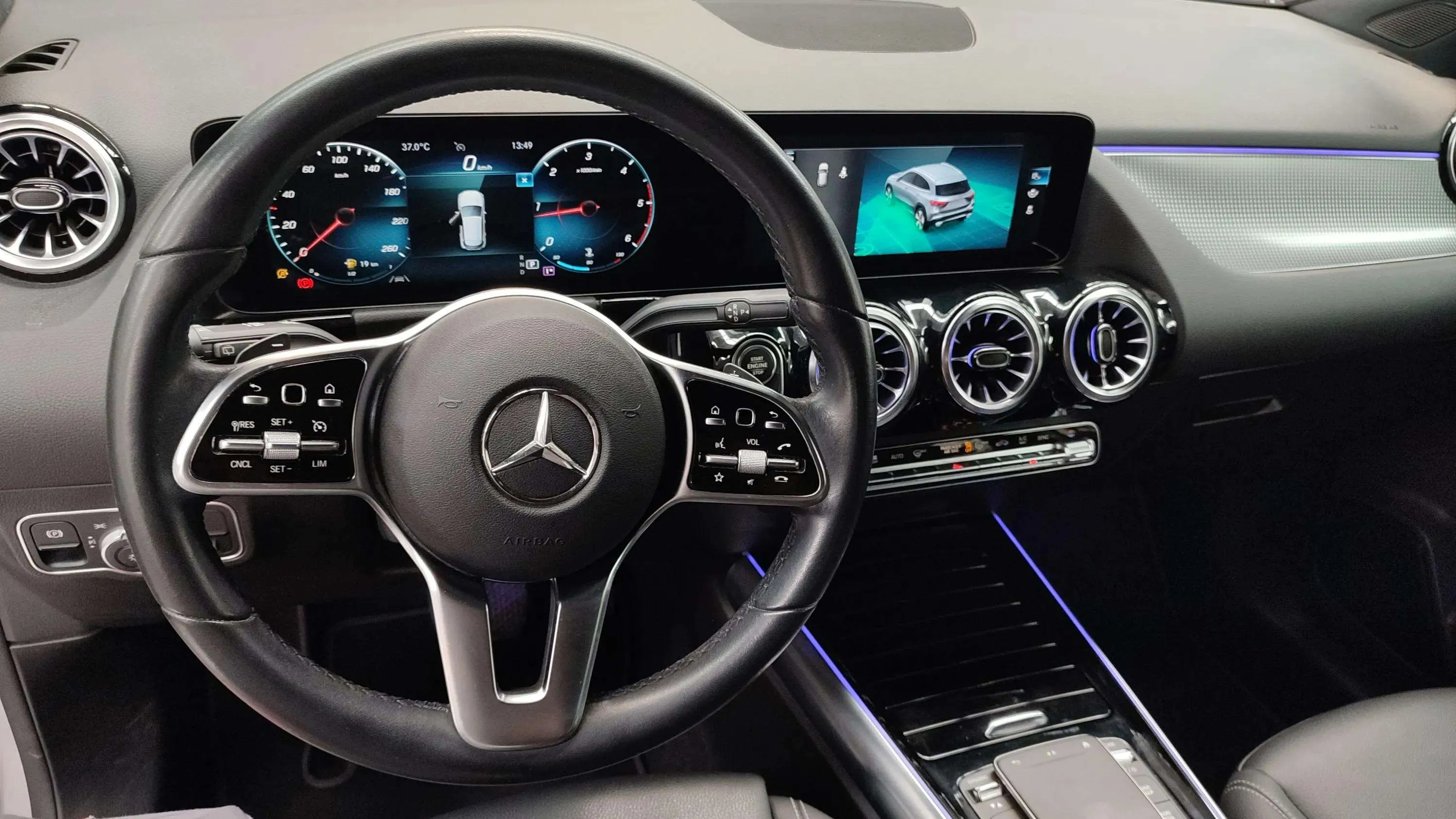 Mercedes-Benz GLA 200 D - foto 10
