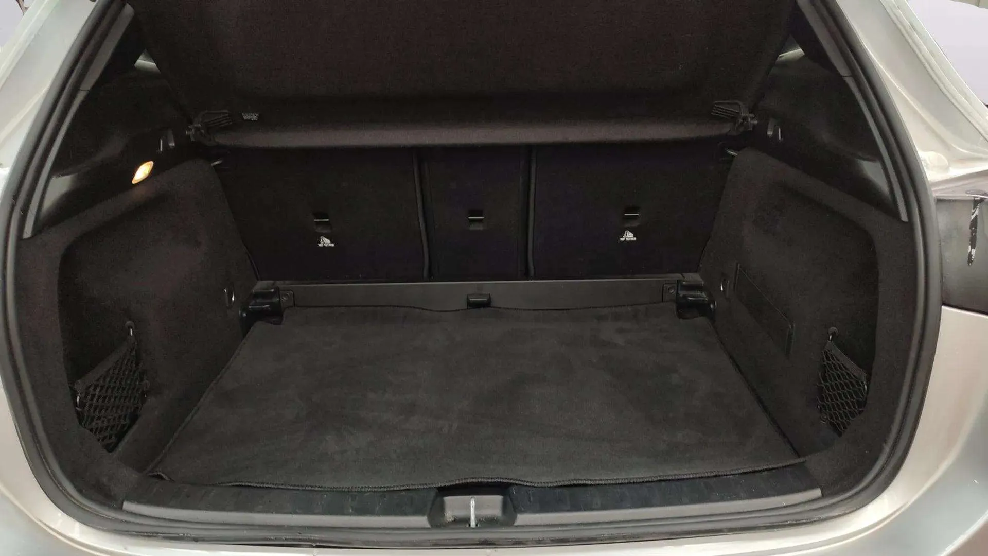 Mercedes-Benz GLA 200 D - foto 18