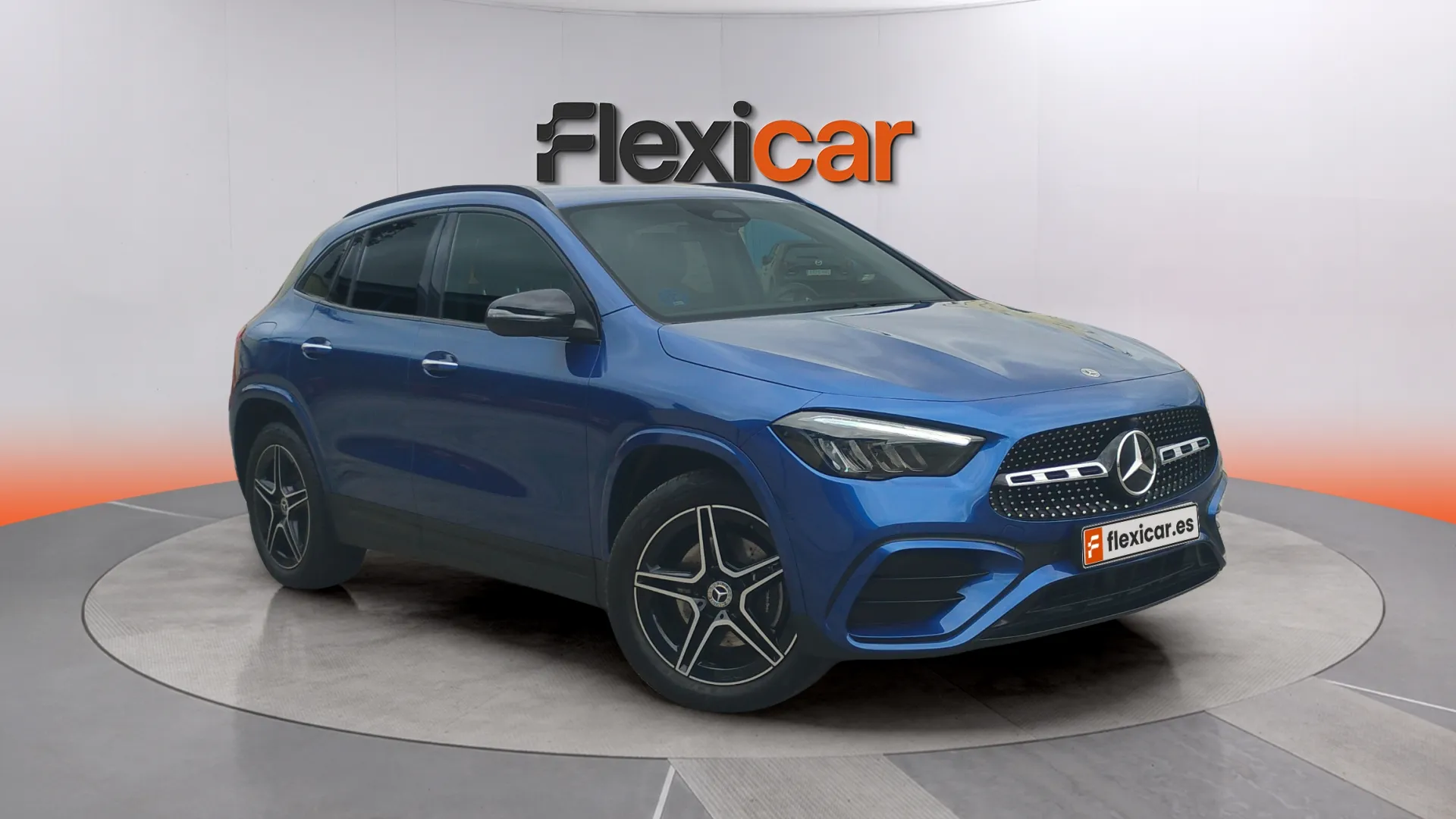 Mercedes-Benz GLA 250 e con tecnología híbrida EQ
