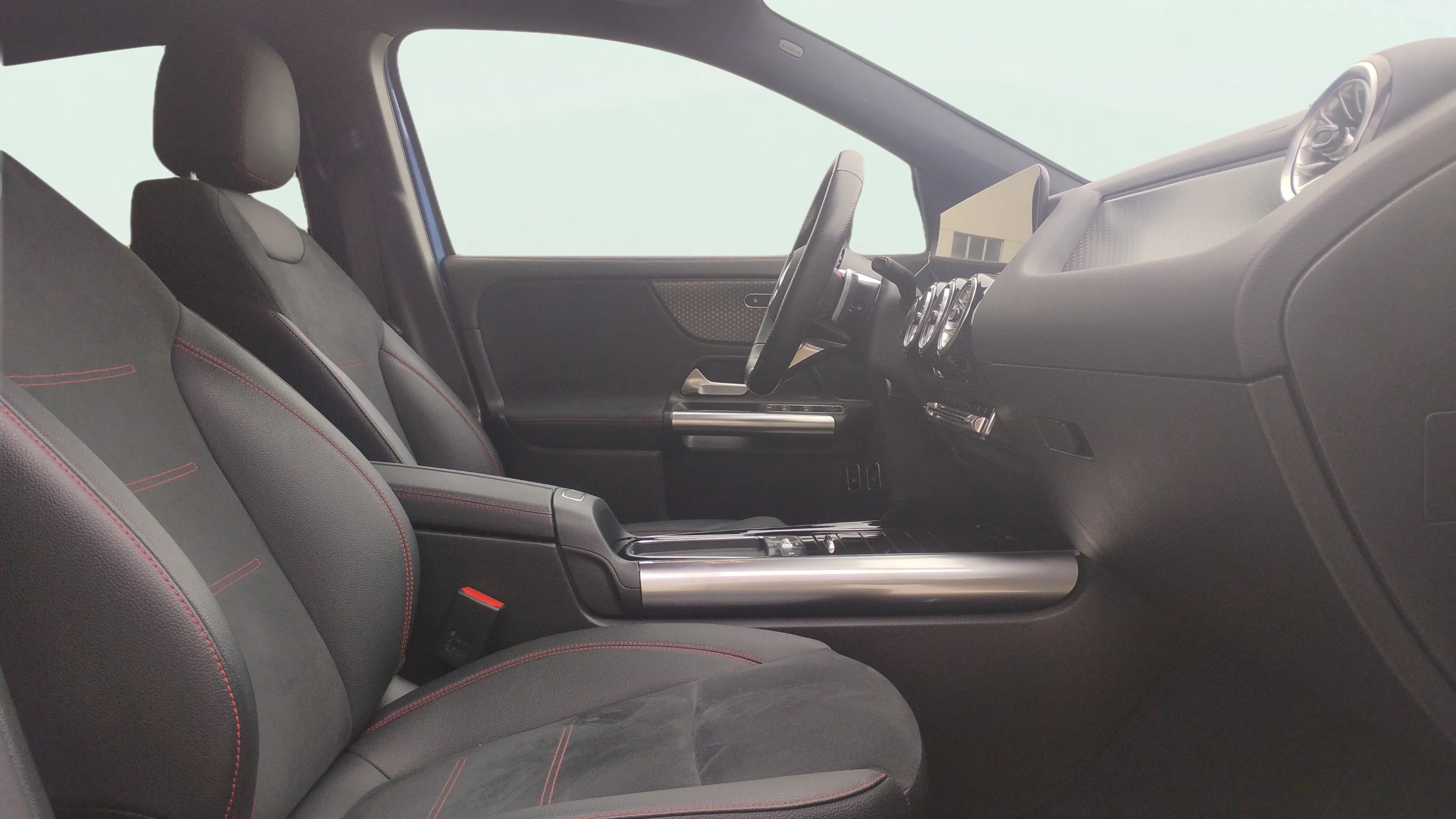 Mercedes-Benz GLA 250 e con tecnología híbrida EQ - foto 14