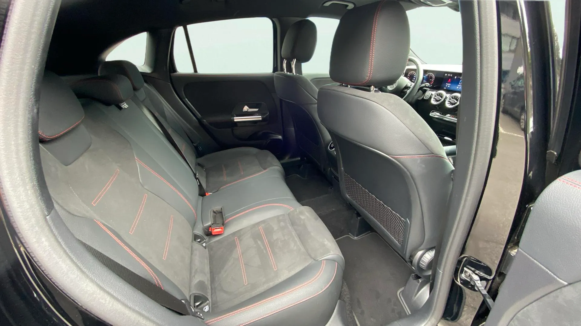 Mercedes-Benz GLA 250 e con tecnología híbrida EQ - foto 25