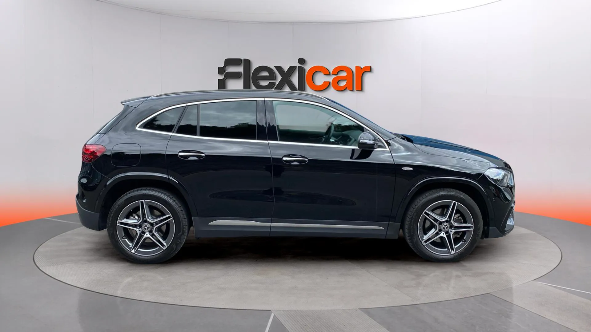 Mercedes-Benz GLA 250 e con tecnología híbrida EQ - foto 2
