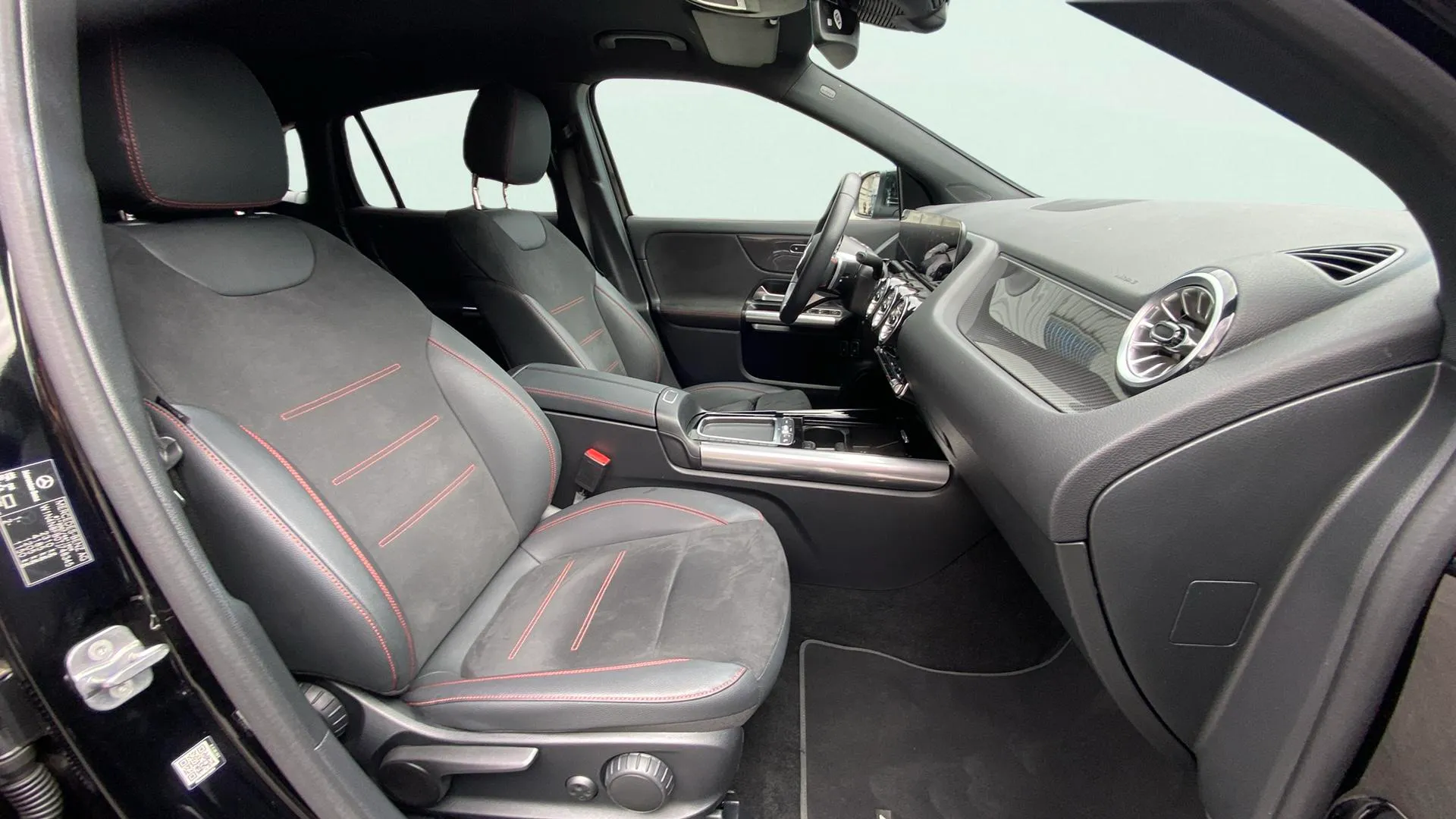 Mercedes-Benz GLA 250 e con tecnología híbrida EQ - foto 24