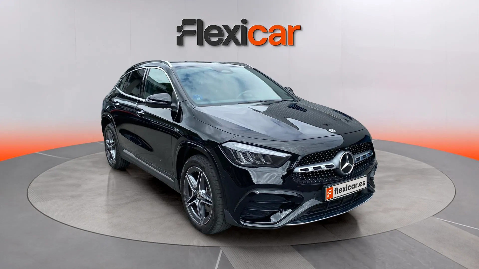 Mercedes-Benz GLA 250 e con tecnología híbrida EQ