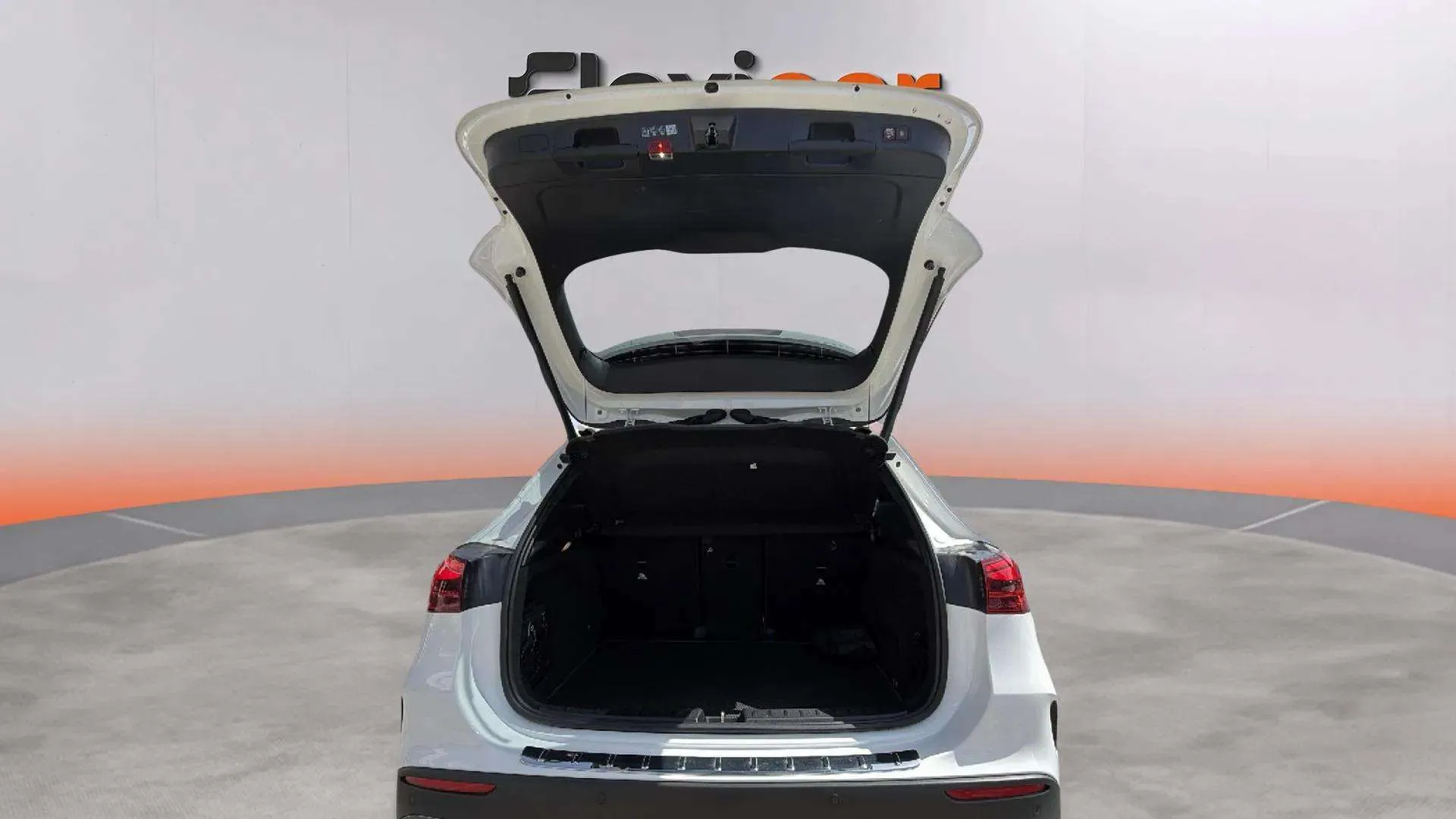 Mercedes-Benz GLA 250 e con tecnología híbrida EQ - foto 18