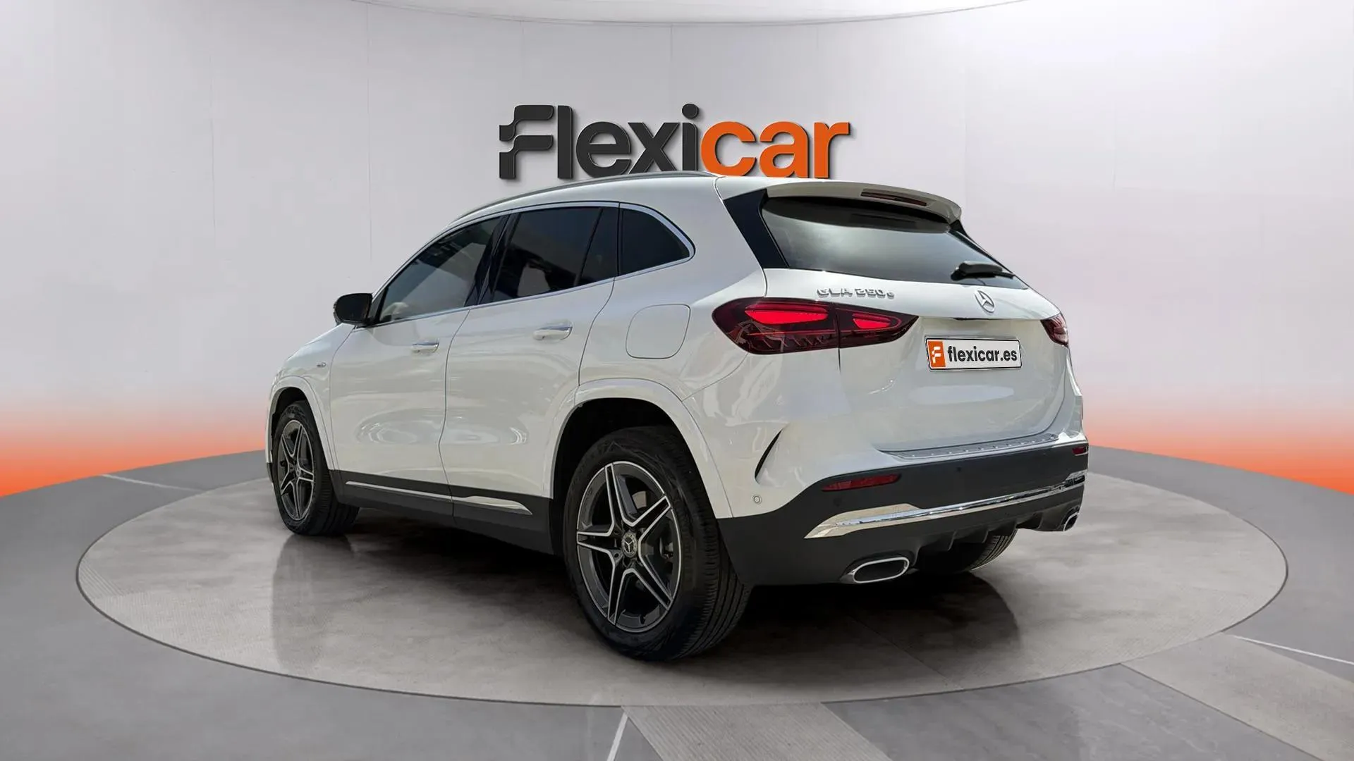 Mercedes-Benz GLA 250 e con tecnología híbrida EQ - foto 5