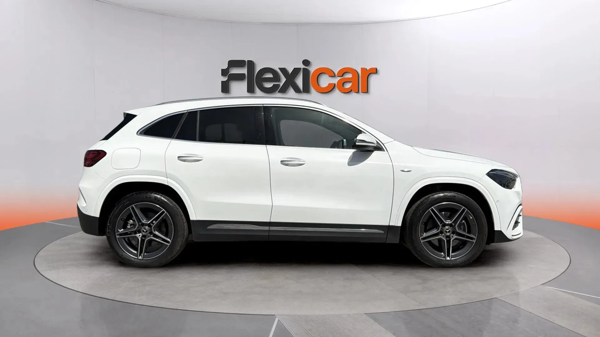Mercedes-Benz GLA 250 e con tecnología híbrida EQ - foto 8