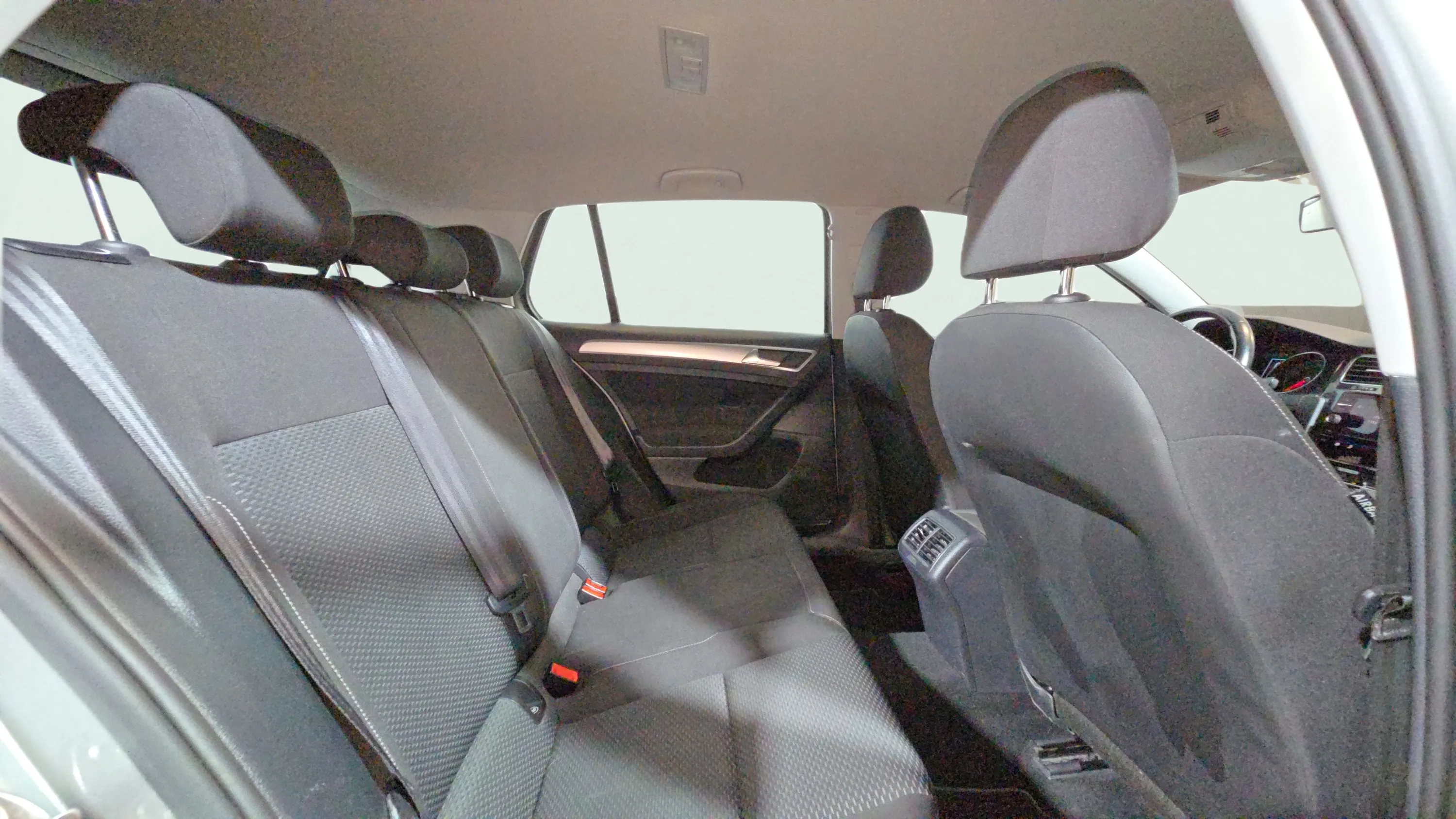 Volkswagen Golf Advance 1.6 TDI - foto 19