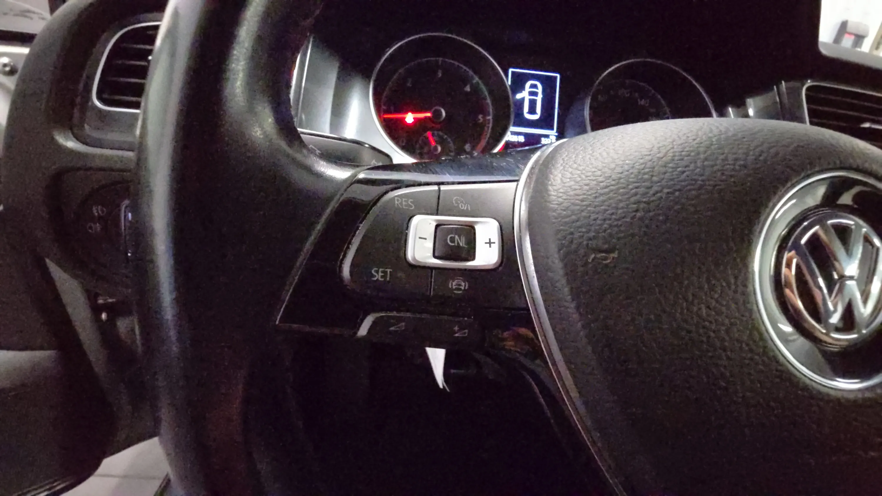 Volkswagen Golf Advance 1.6 TDI - foto 12