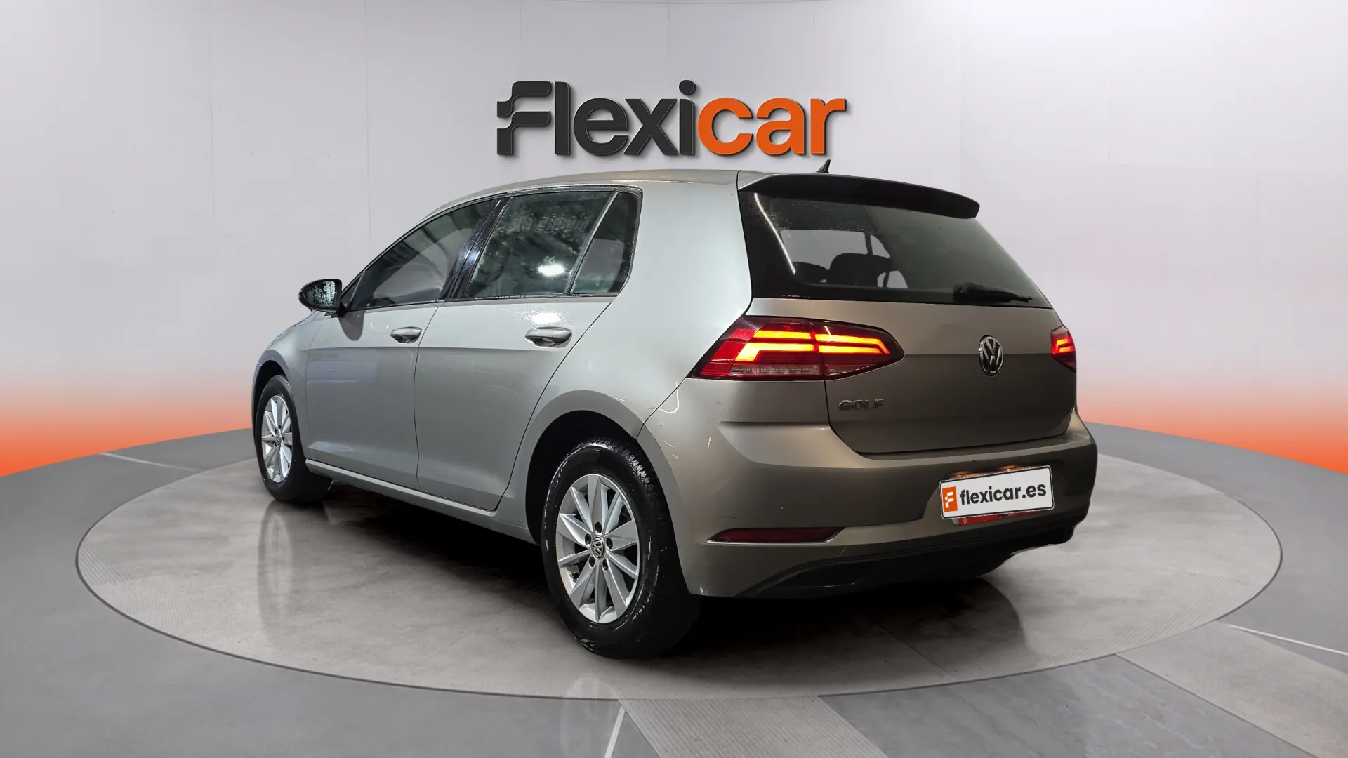 Volkswagen Golf Advance 1.6 TDI - foto 3