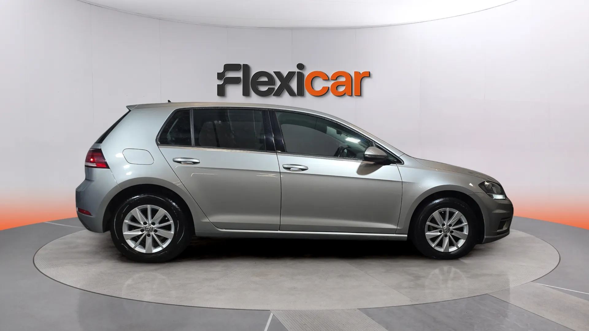 Volkswagen Golf Advance 1.6 TDI - foto 5
