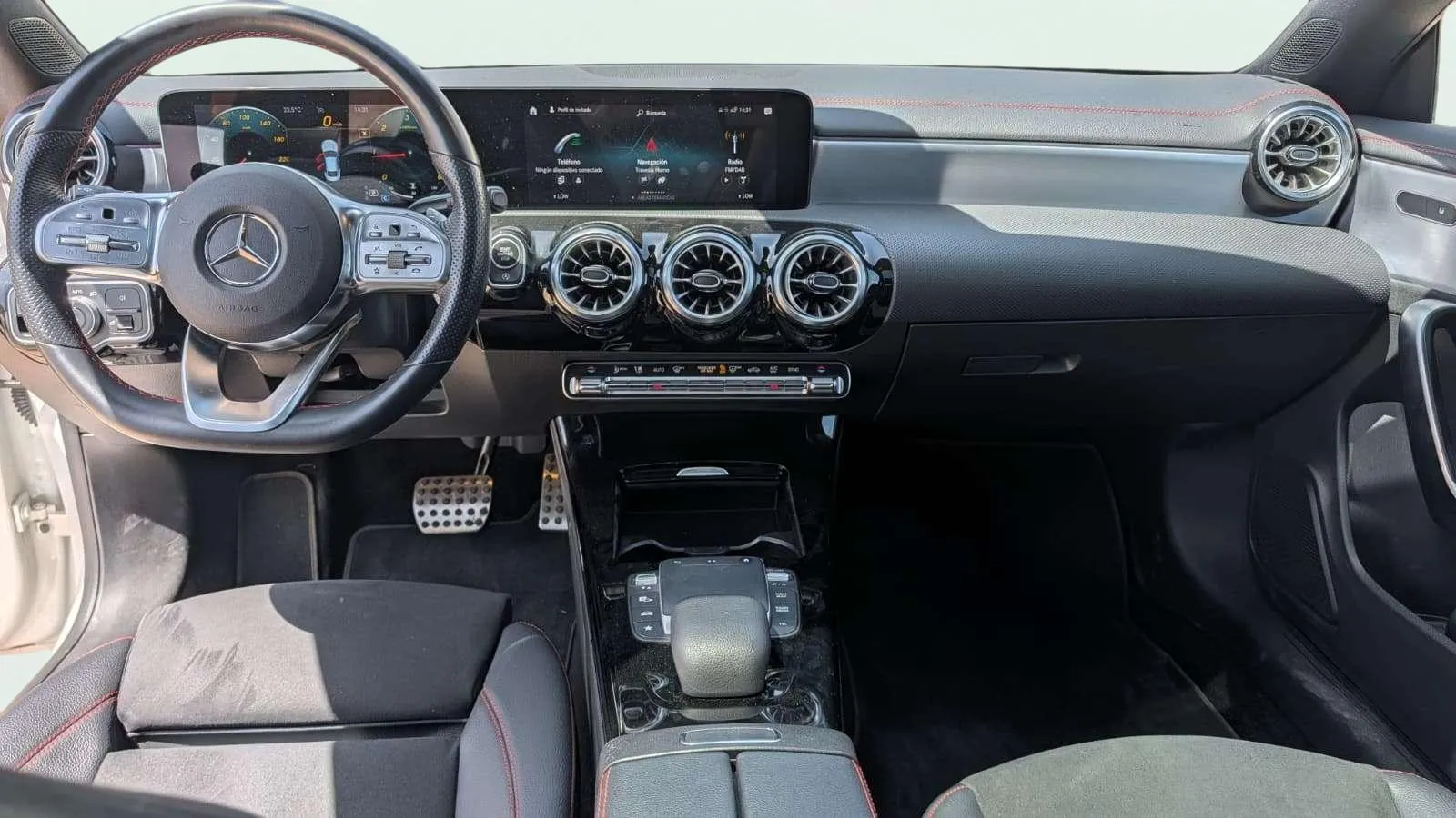 Mercedes-Benz CLA 200 D DCT - foto 11