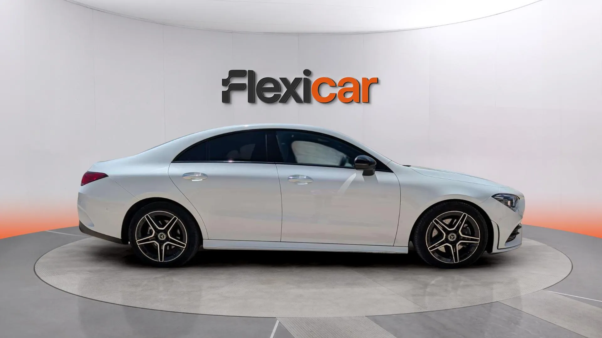 Mercedes-Benz CLA 200 D DCT - foto 8