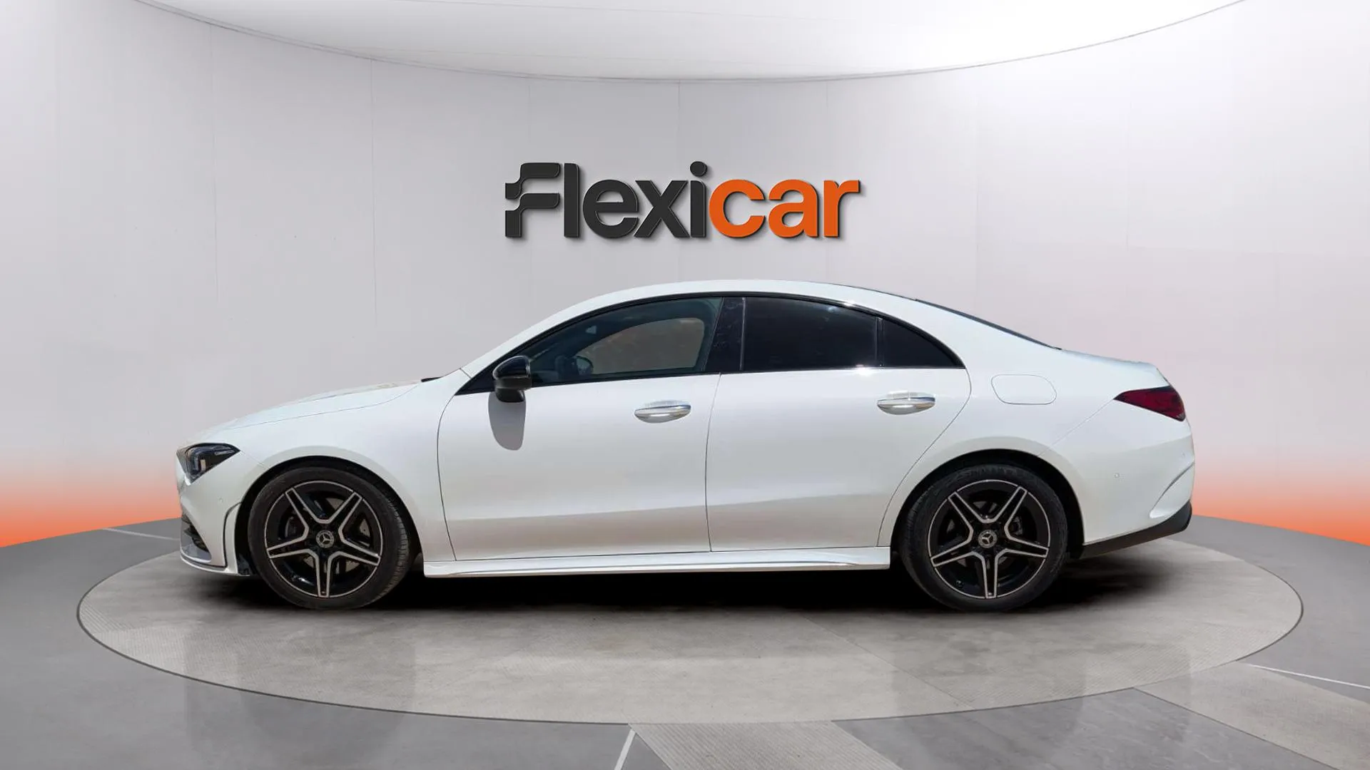Mercedes-Benz CLA 200 D DCT - foto 4
