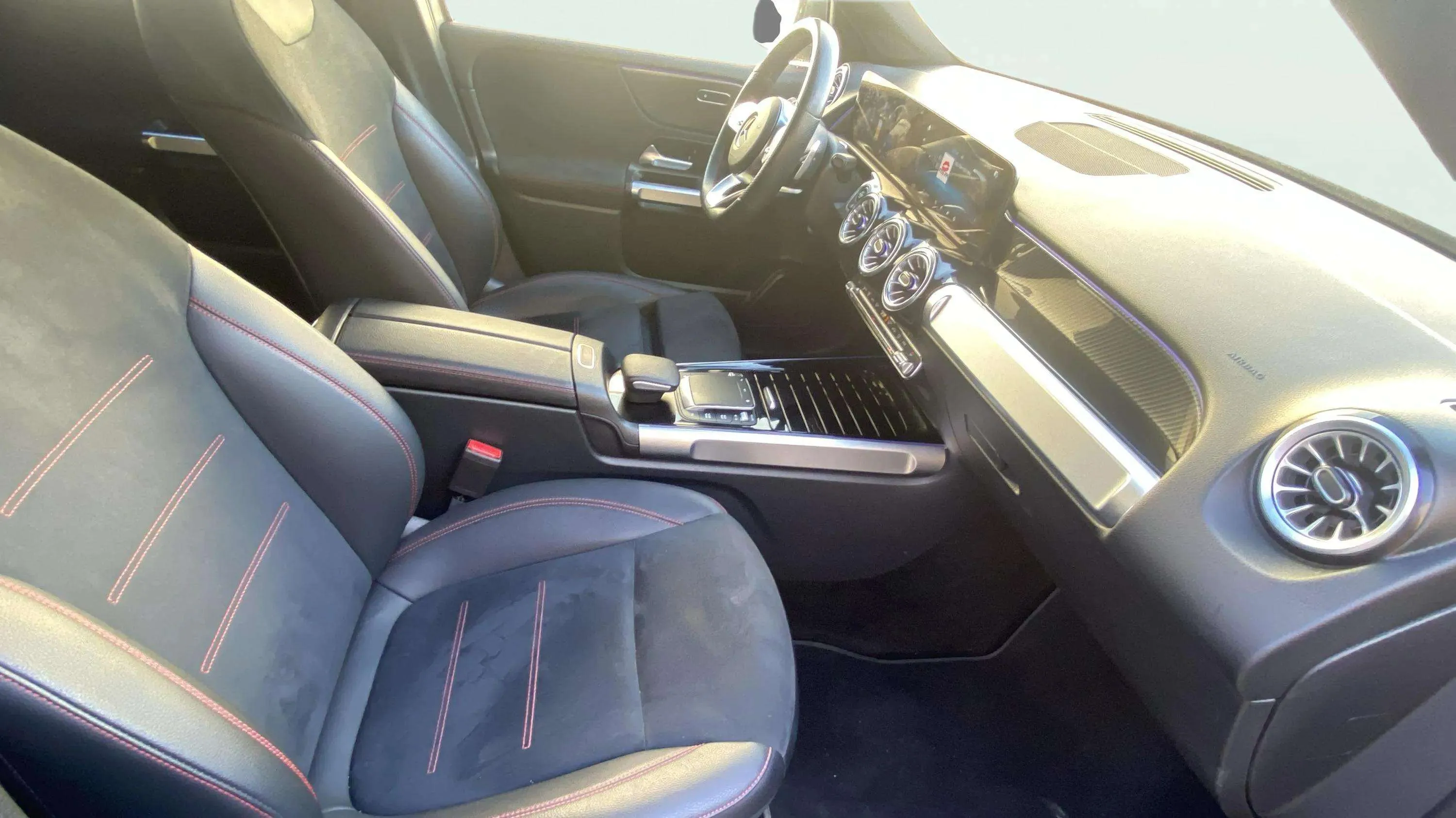 Mercedes-Benz GLB 2.0 GLB 220 D 4MATIC DCT - foto 17