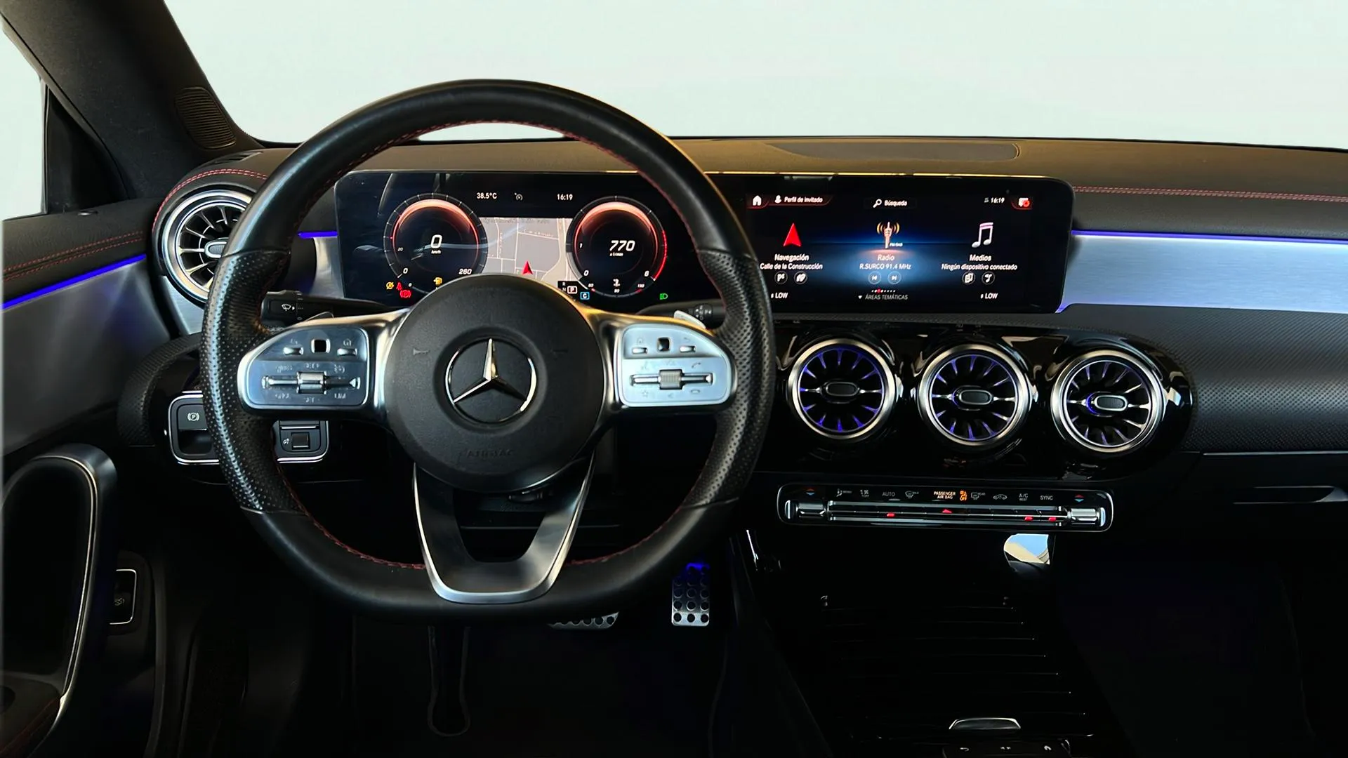 Mercedes-Benz CLA 200 D DCT - foto 12