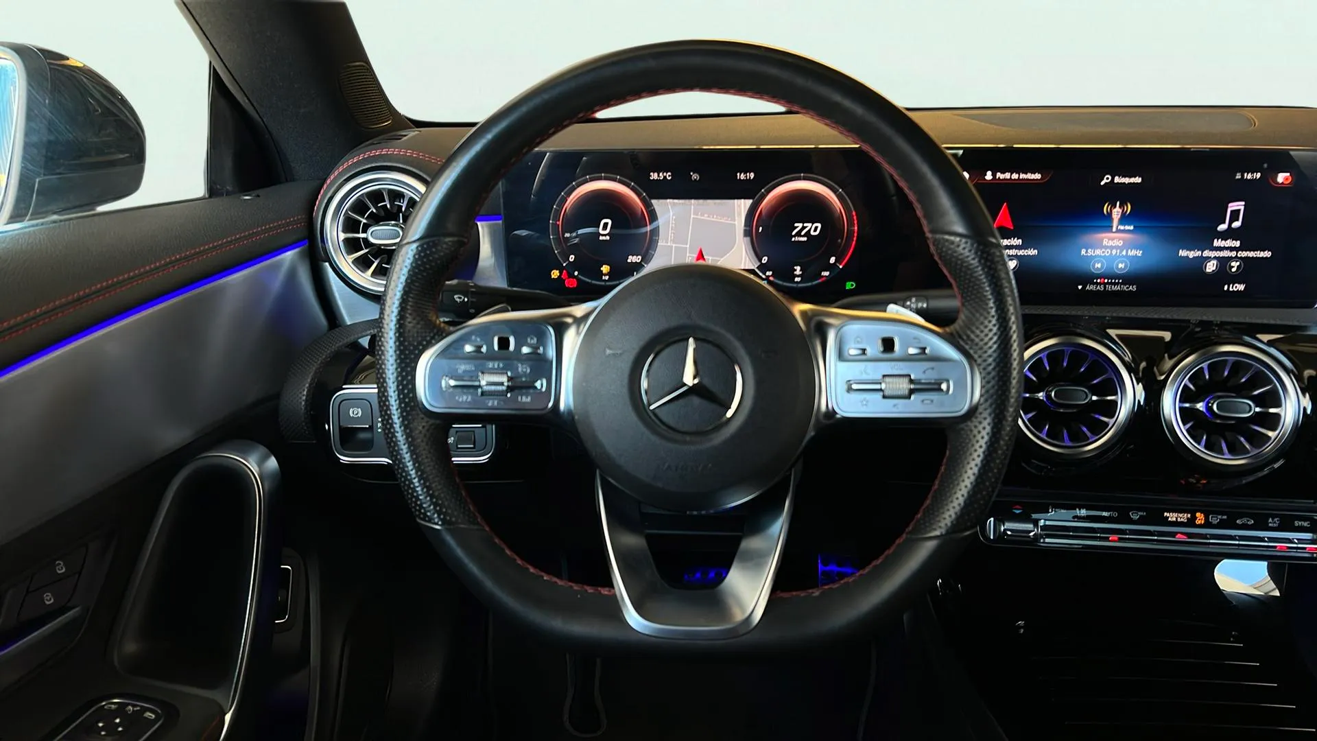 Mercedes-Benz CLA 200 D DCT - foto 13