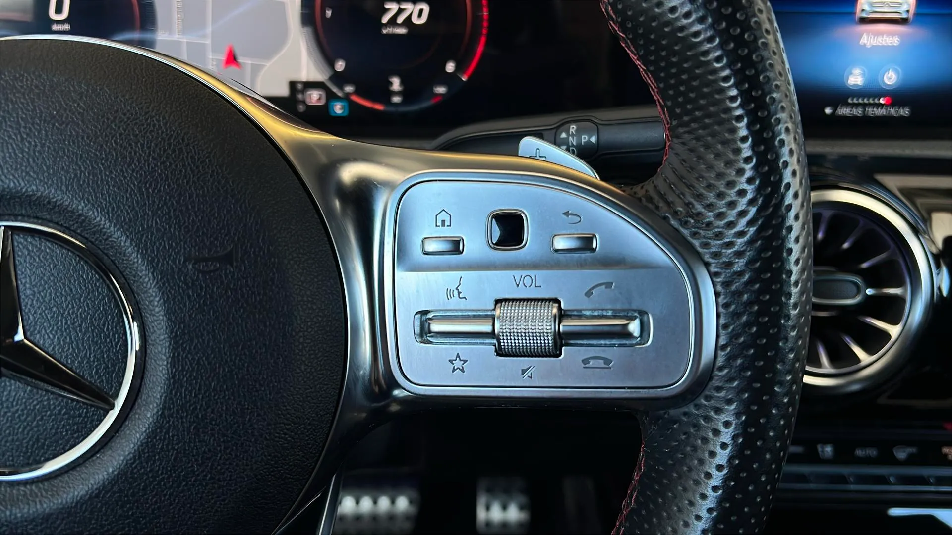 Mercedes-Benz CLA 200 D DCT - foto 15