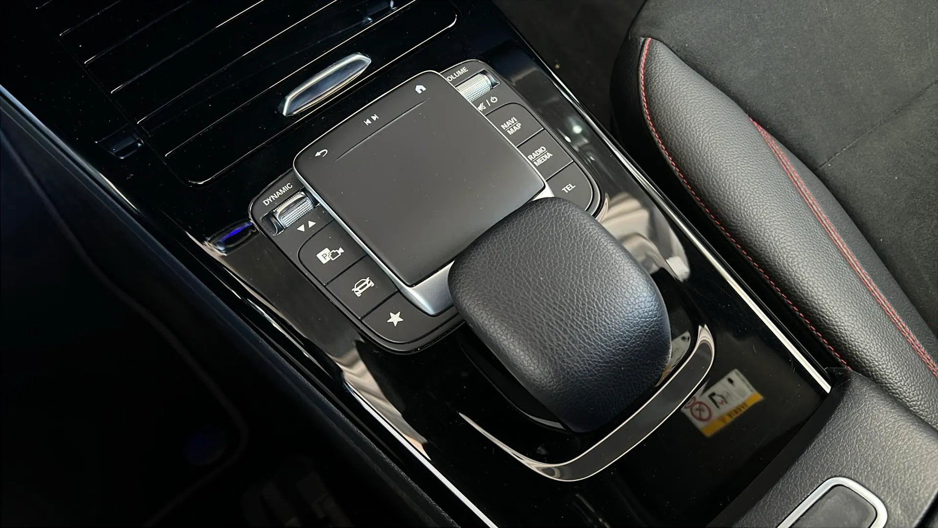 Mercedes-Benz CLA 200 D DCT - foto 22