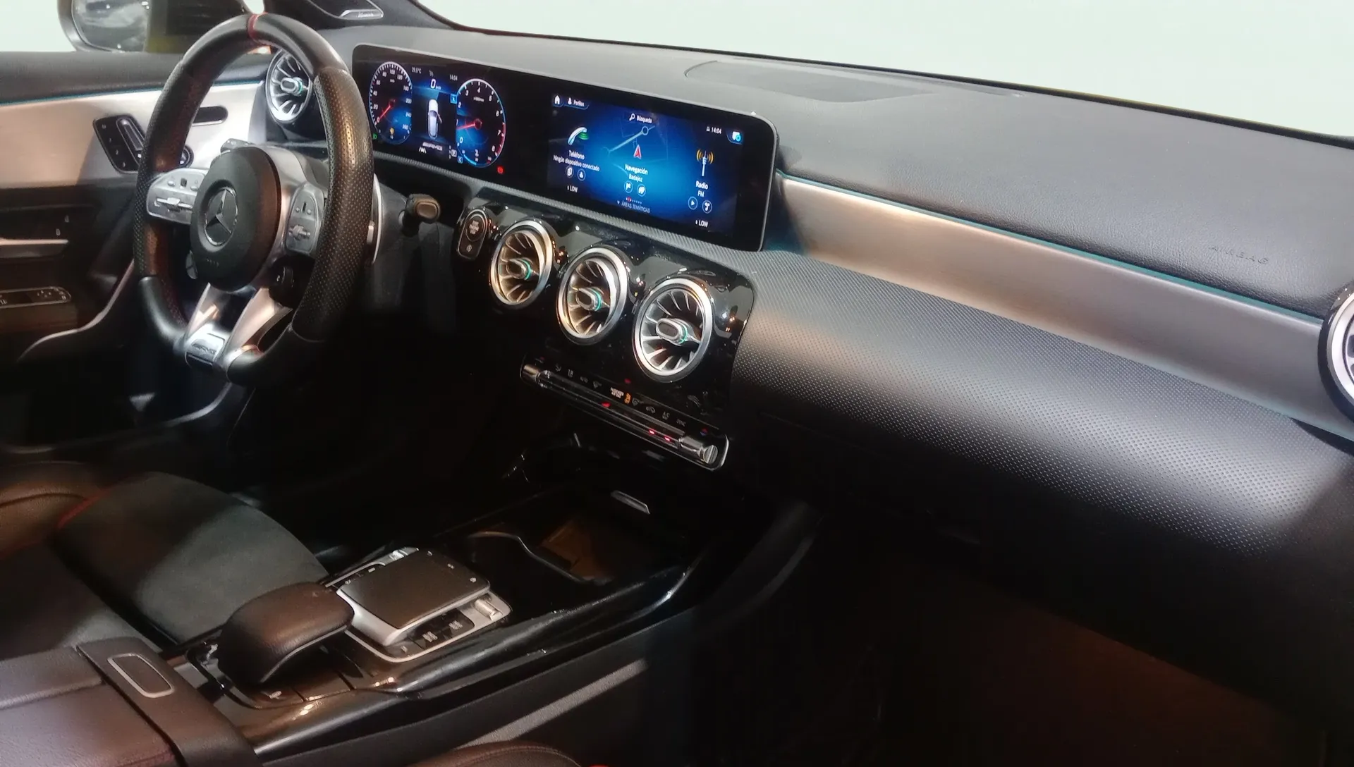Mercedes-Benz Clase A Mercedes-AMG A 35 4MATIC+ - foto 7