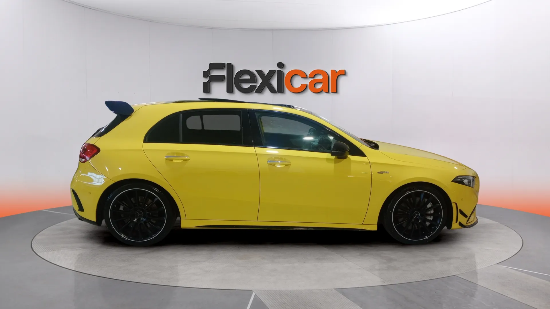 Mercedes-Benz Clase A Mercedes-AMG A 35 4MATIC+ - foto 3