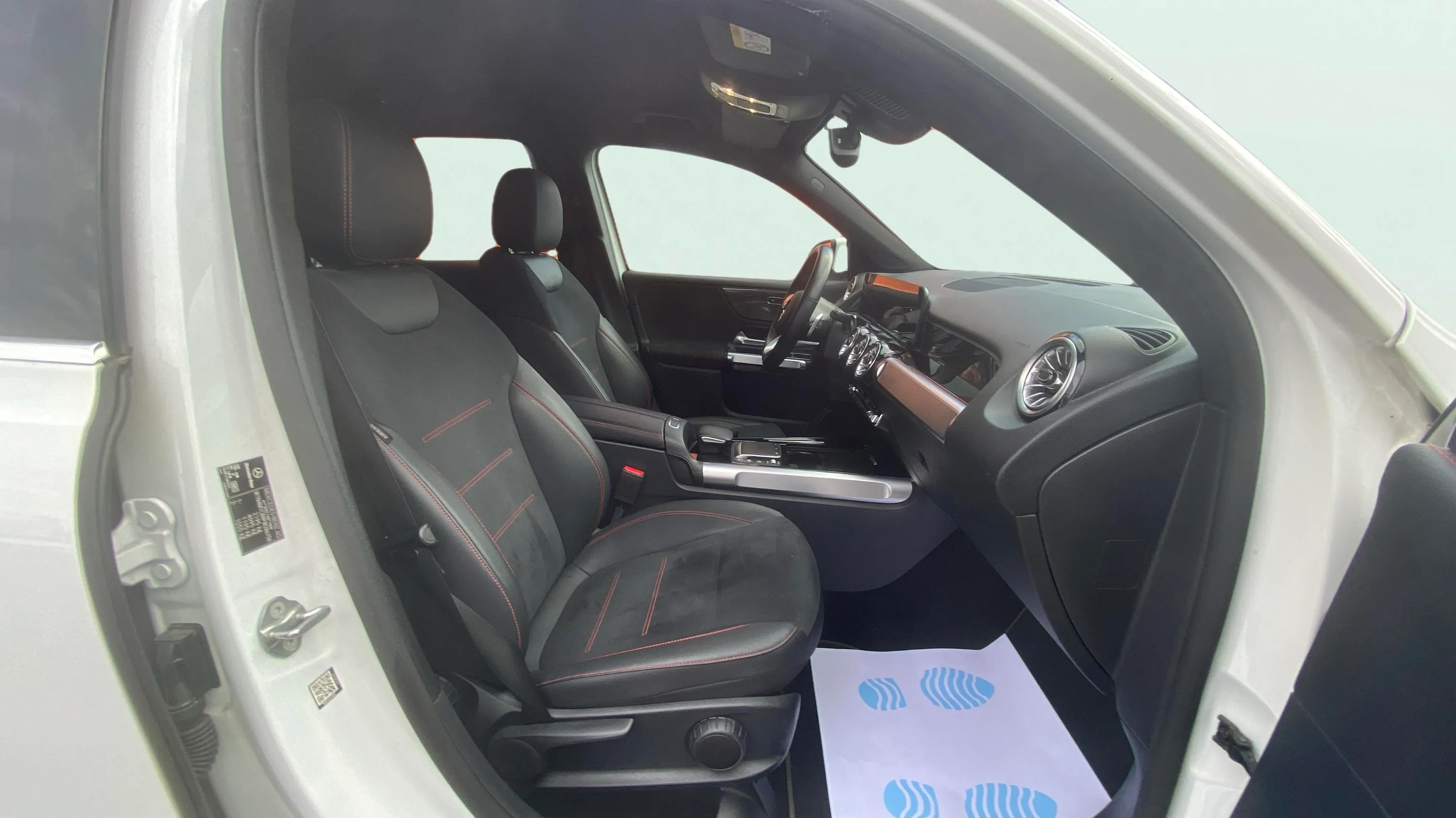 Mercedes-Benz GLB 200 d - foto 14