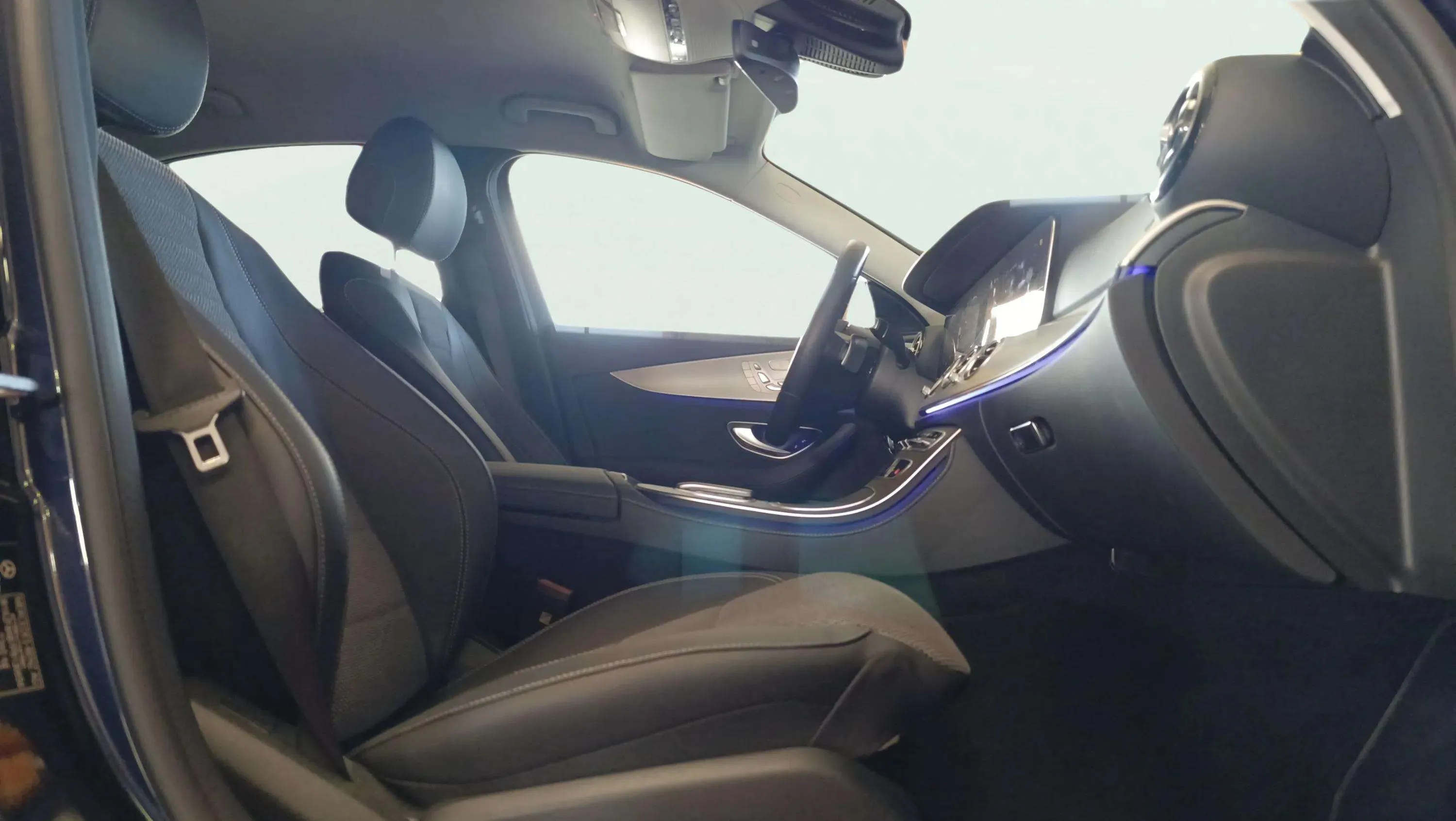 Mercedes-Benz Clase E E 200 - foto 25