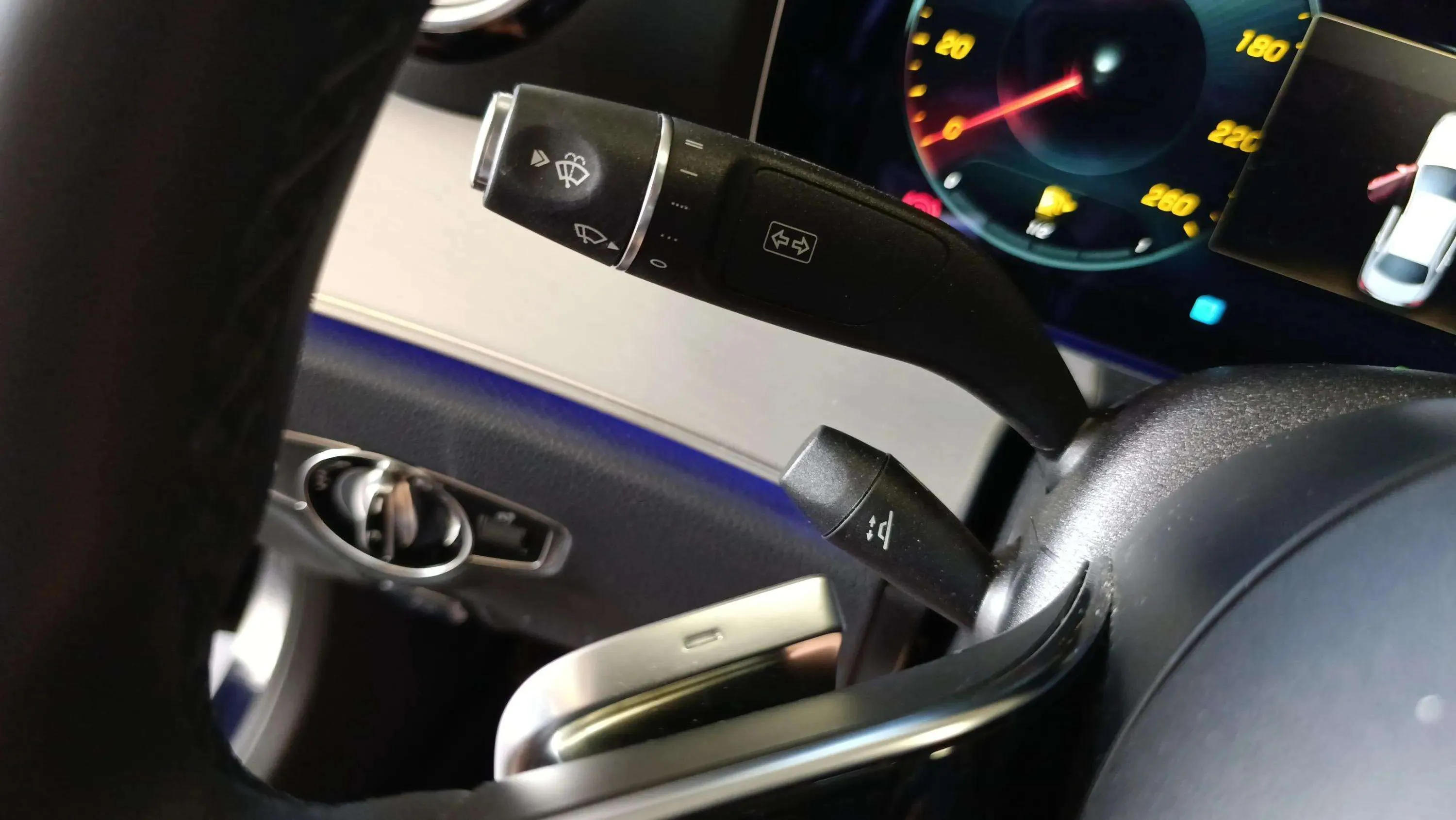 Mercedes-Benz Clase E E 200 - foto 12