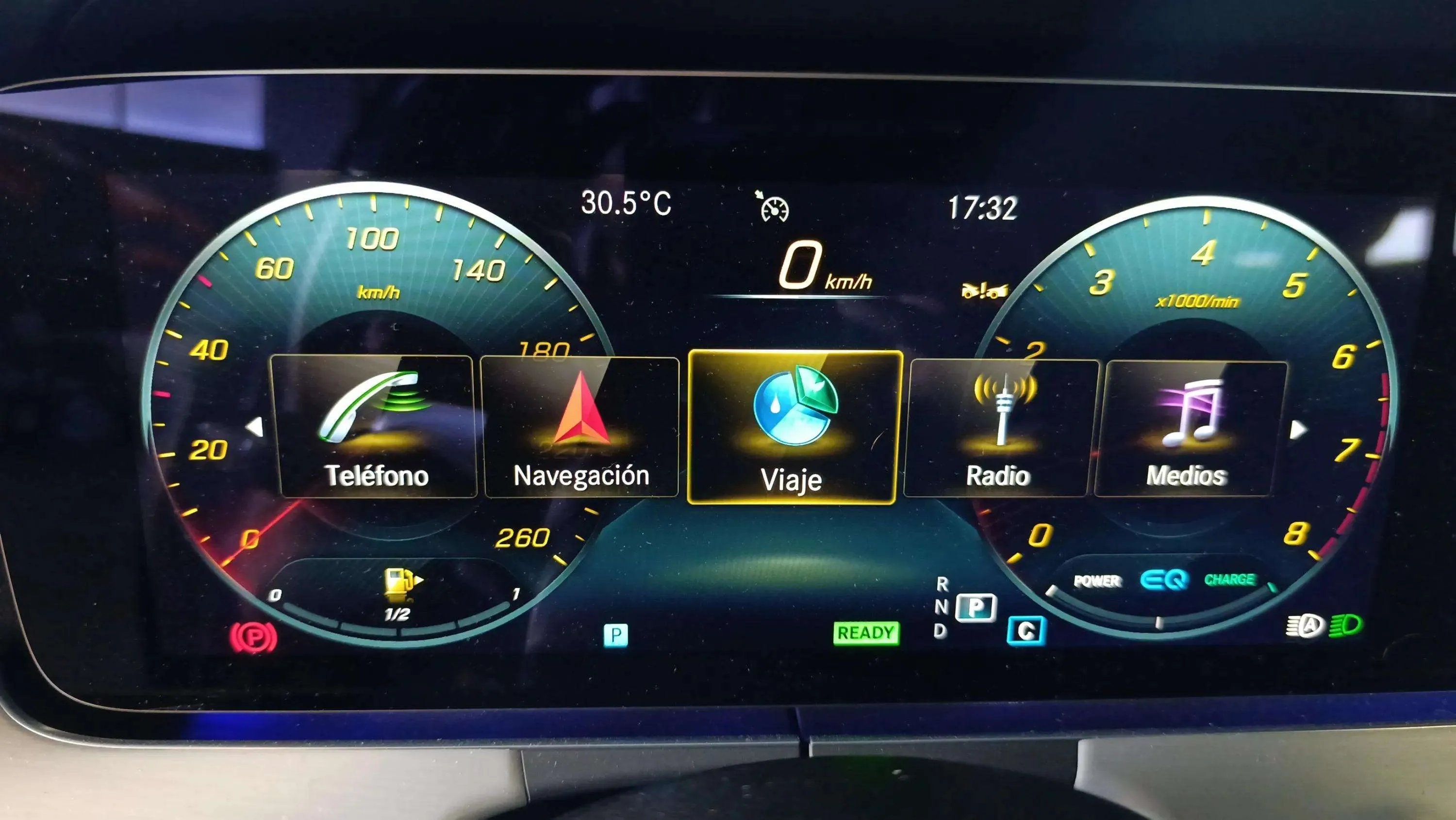Mercedes-Benz Clase E E 200 - foto 14
